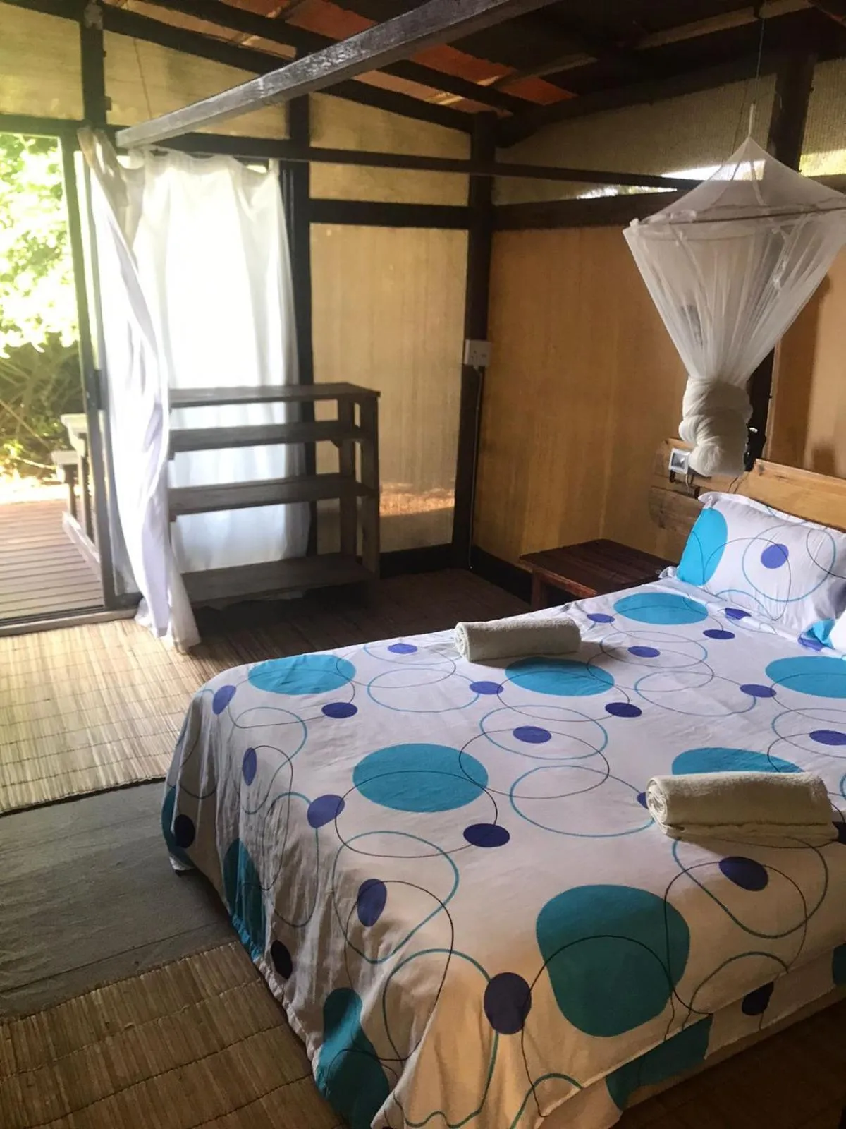 Bed in Underwater Explorer