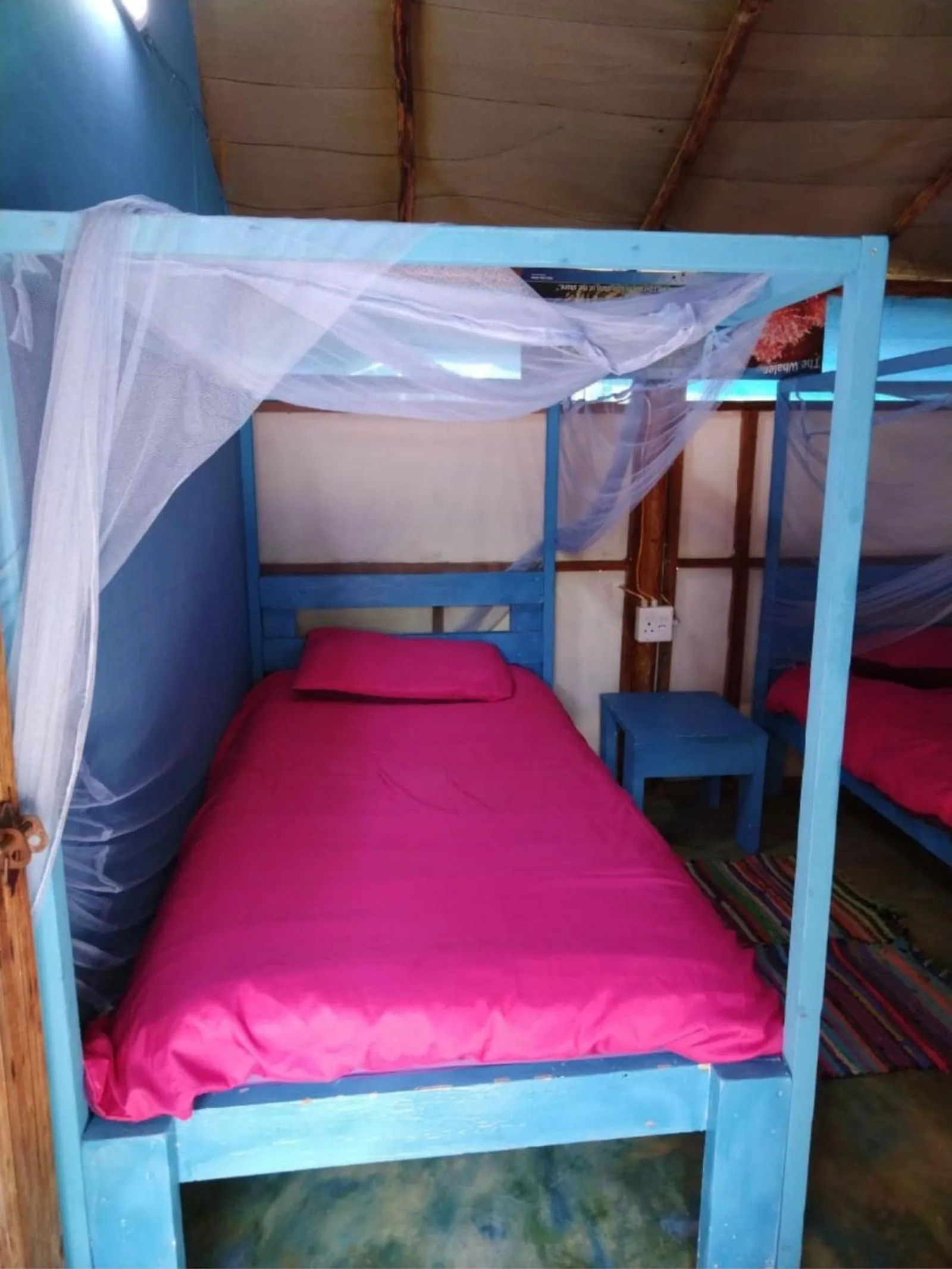 Bed in Underwater Explorer