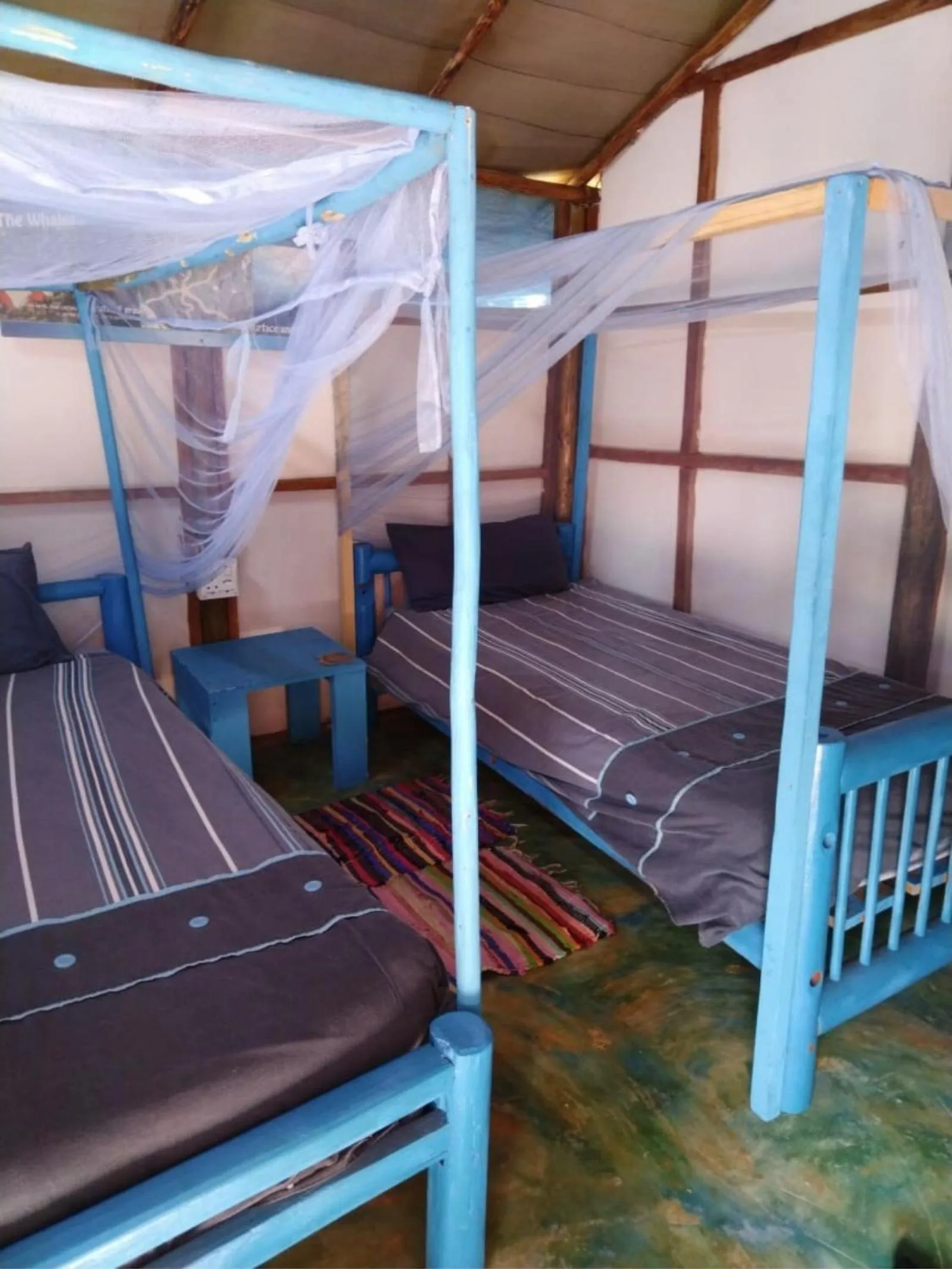 Bed in Underwater Explorer