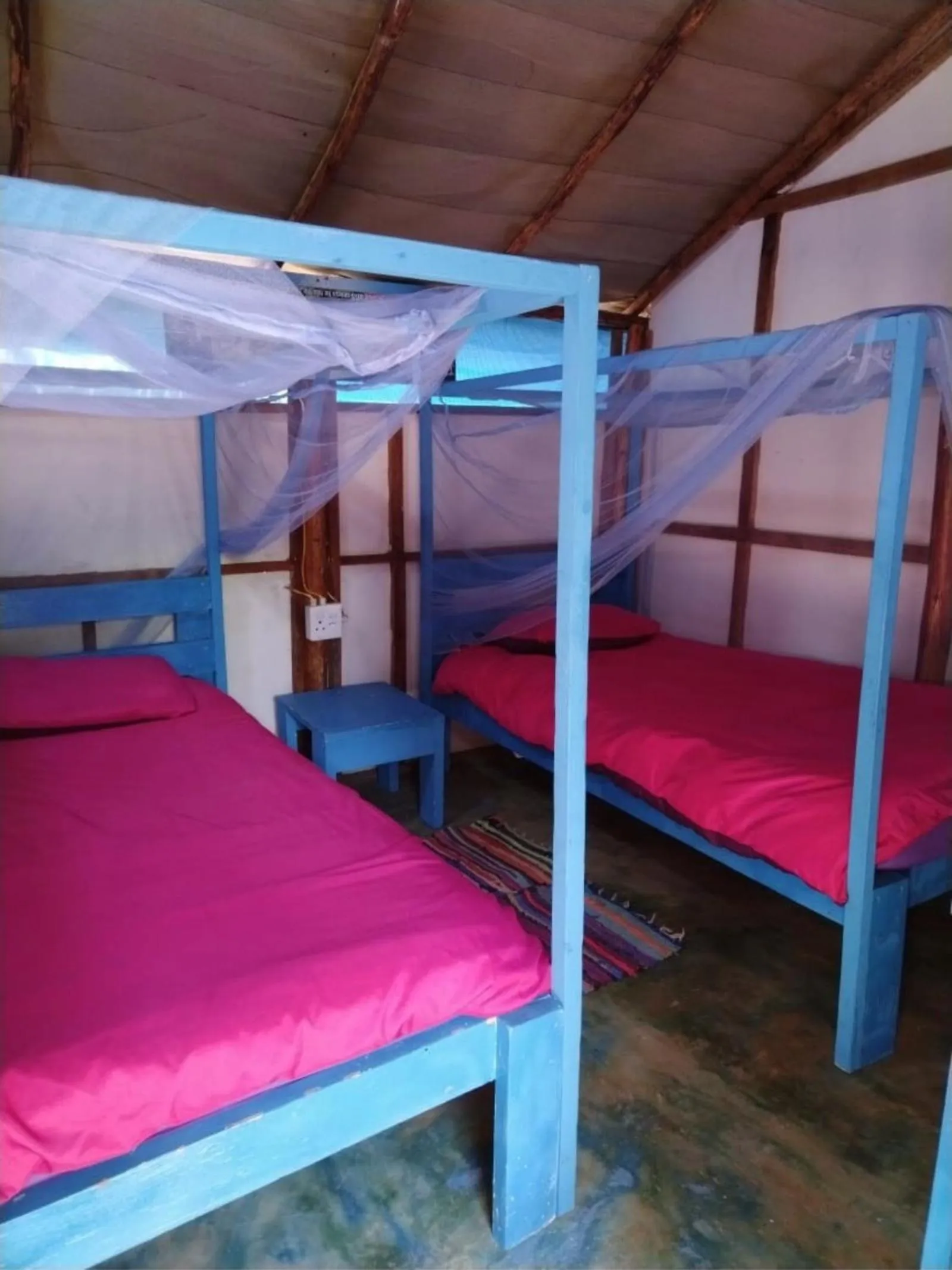 Bed in Underwater Explorer