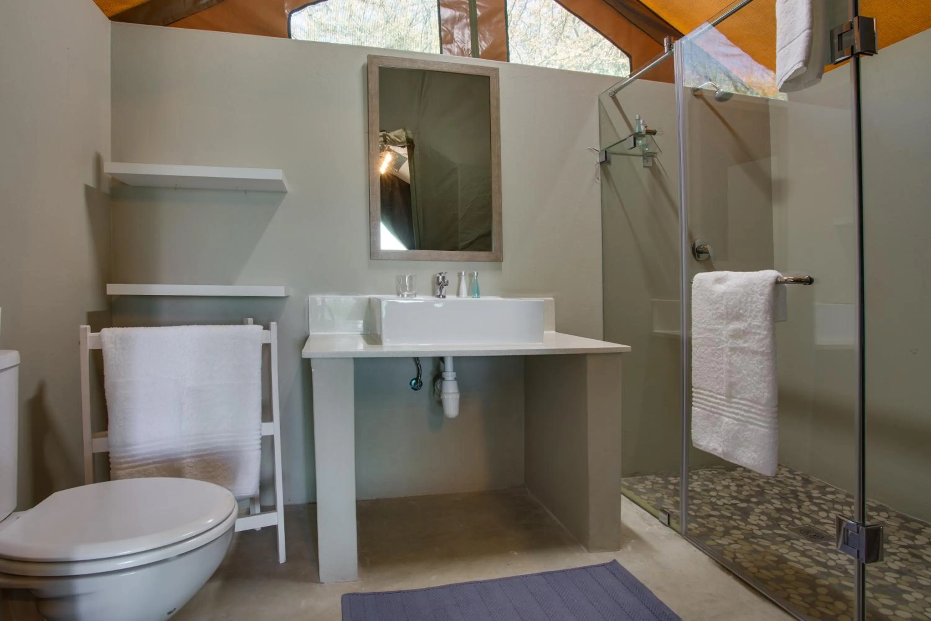Bathroom in Little Mongena Tented Camp
