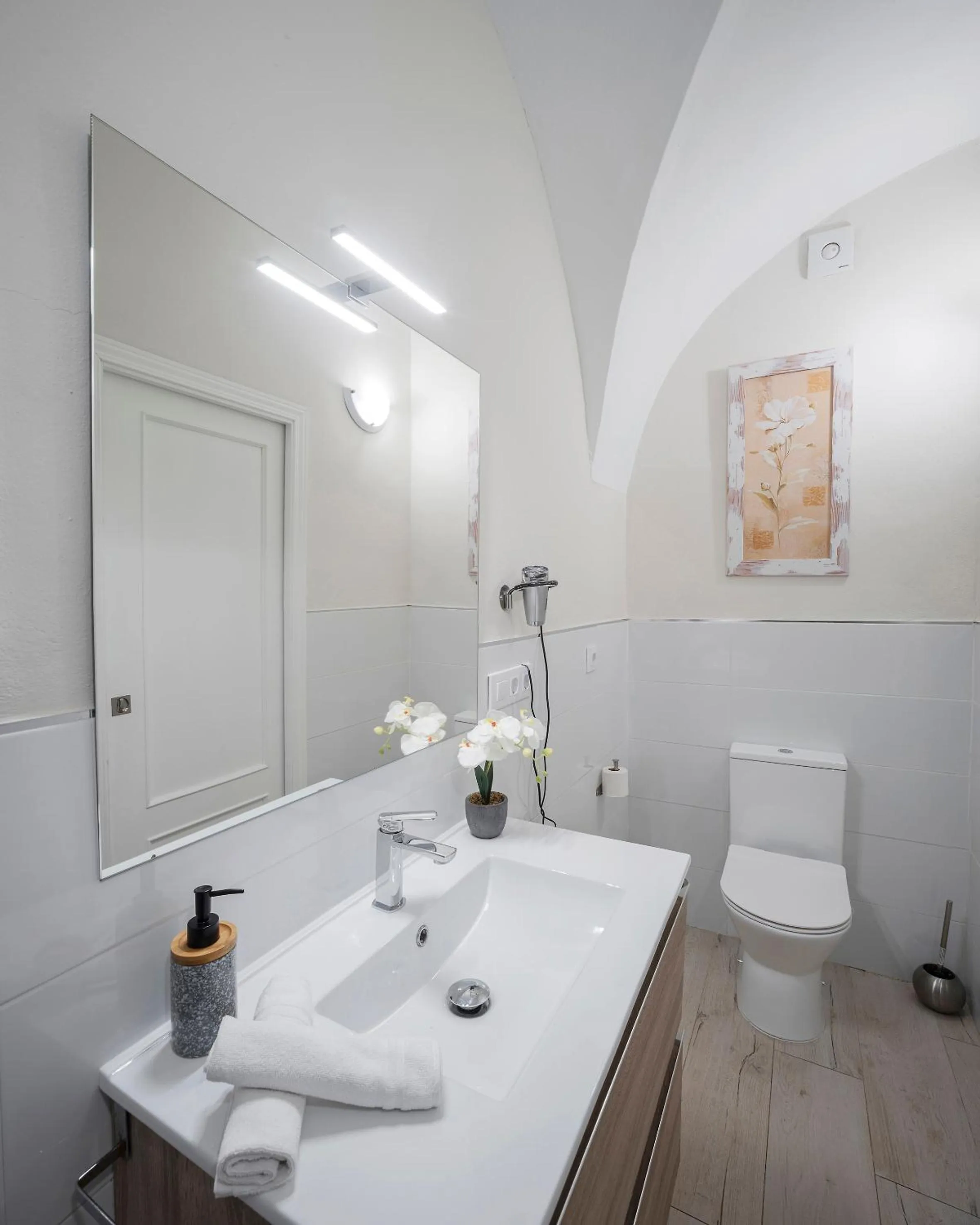 Shower in Apartamentos Gladiador