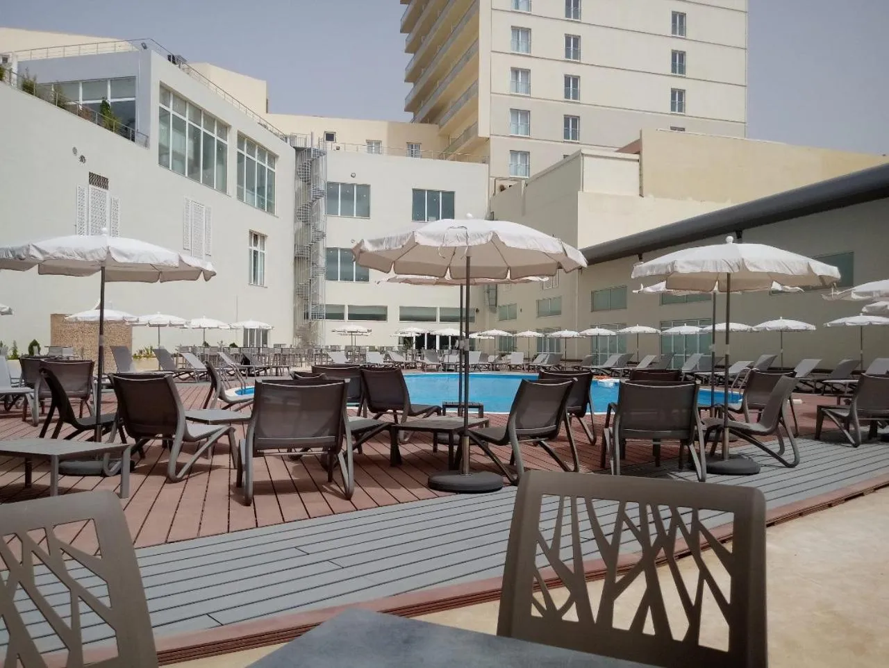 Swimming pool in Vent-Dôme Khaled Hotel & SPA