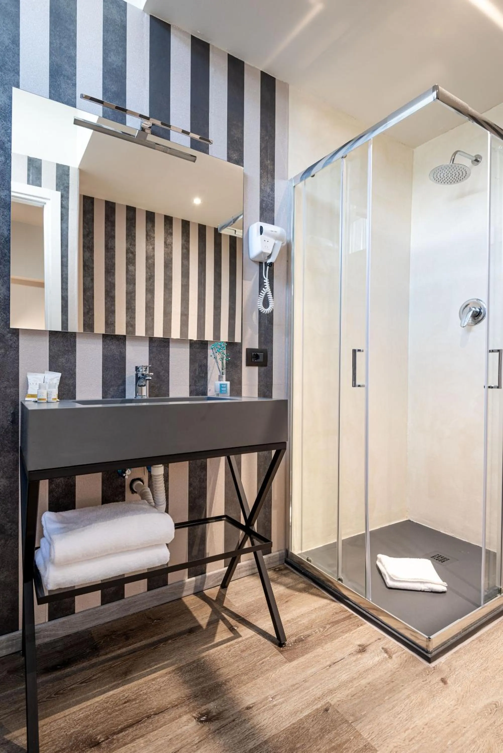 Bathroom in The Gate Hotel - Firenze Nord