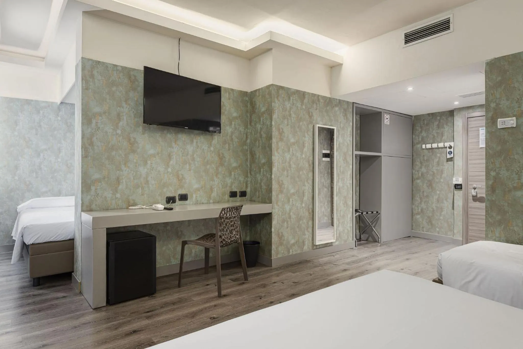 Bedroom, Bed in The Gate Hotel - Firenze Nord