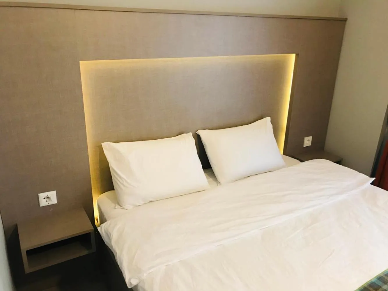 Bed in OTTO LOFT Premium Apartments