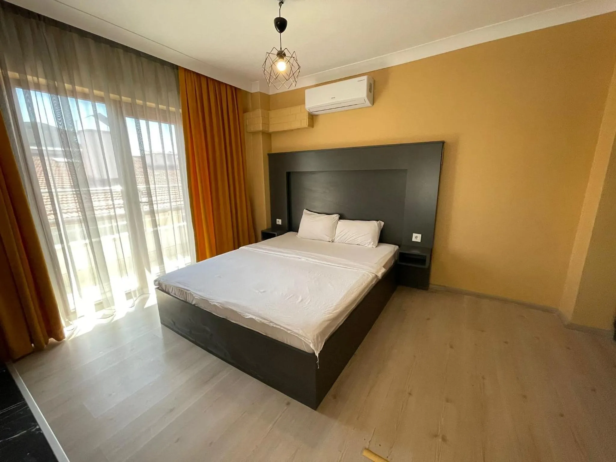 Bed in OTTO LOFT Premium Apartments