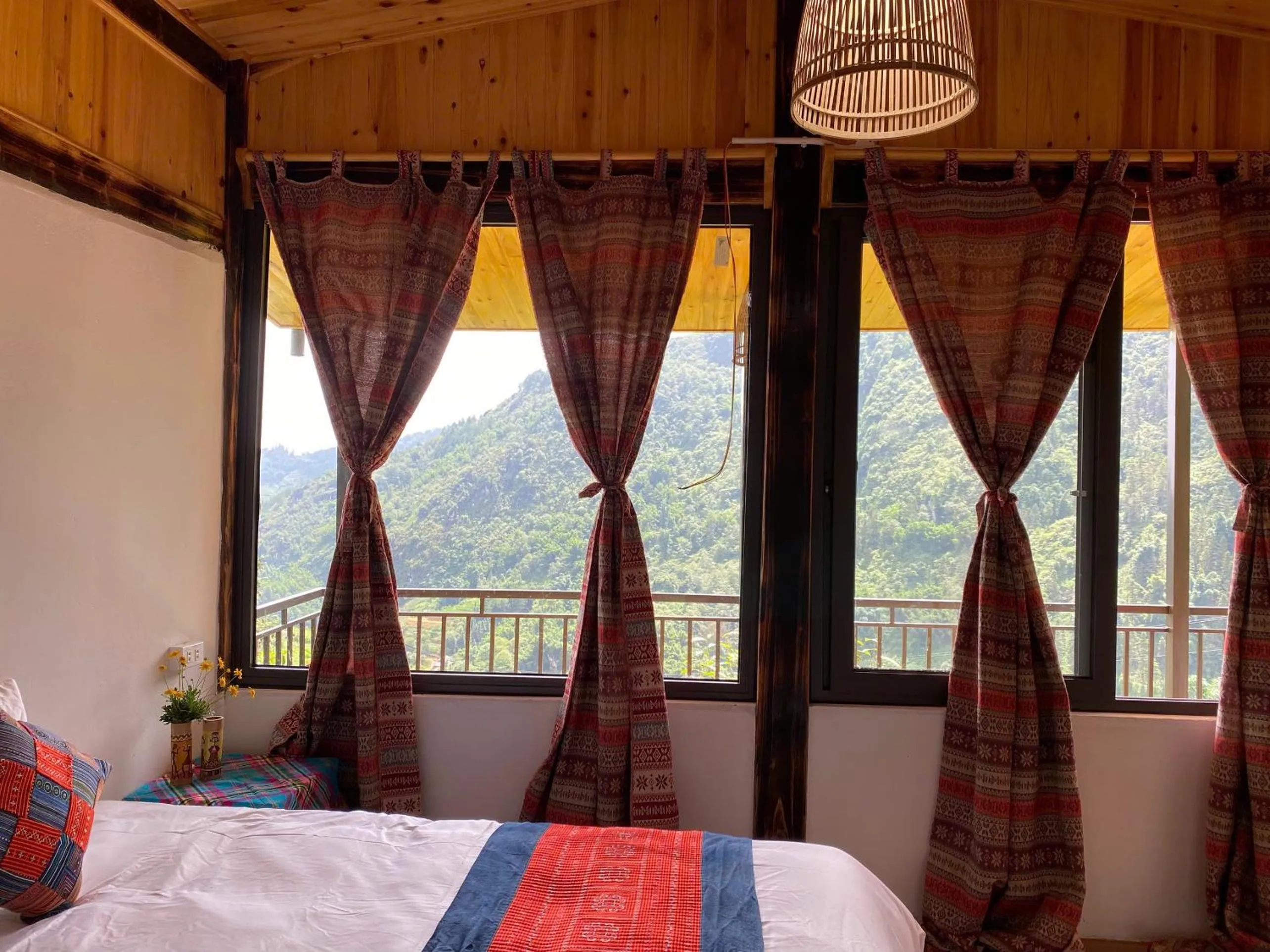 Mountain view, Bed in The Link farmstay