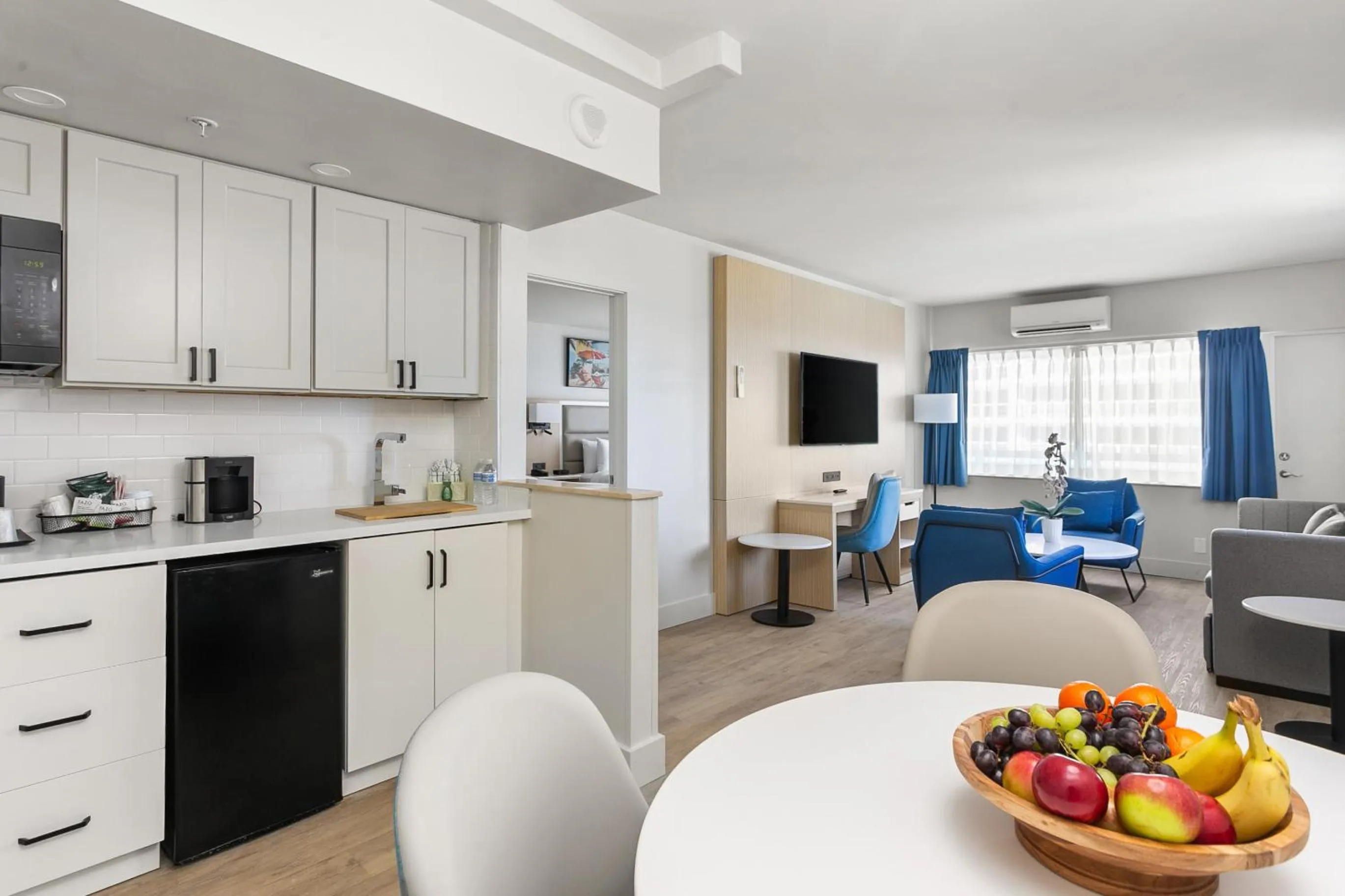 Kitchen or kitchenette in Ocean Sky Hotel & Resort