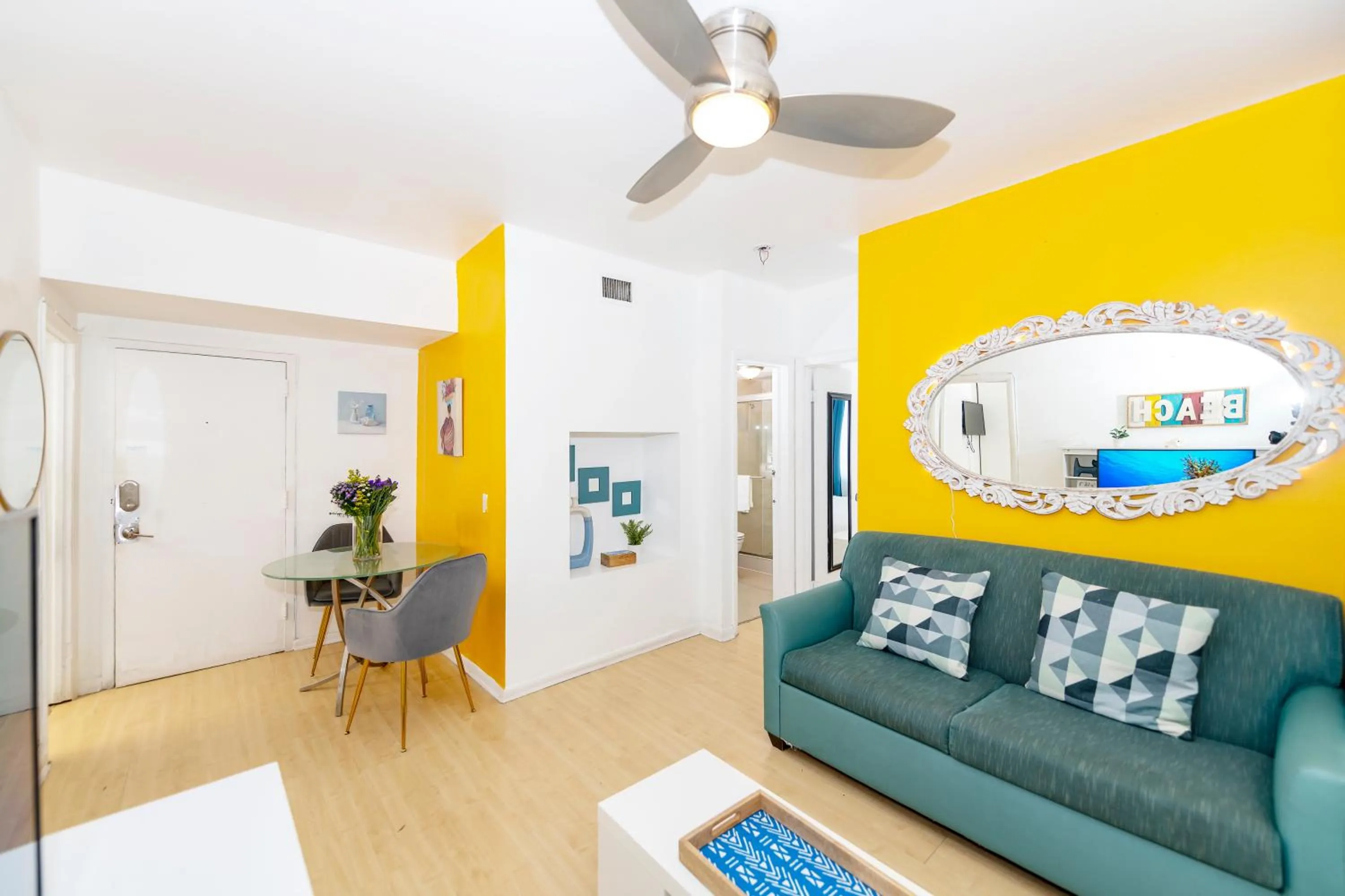 TV and multimedia in Sobe Apartments