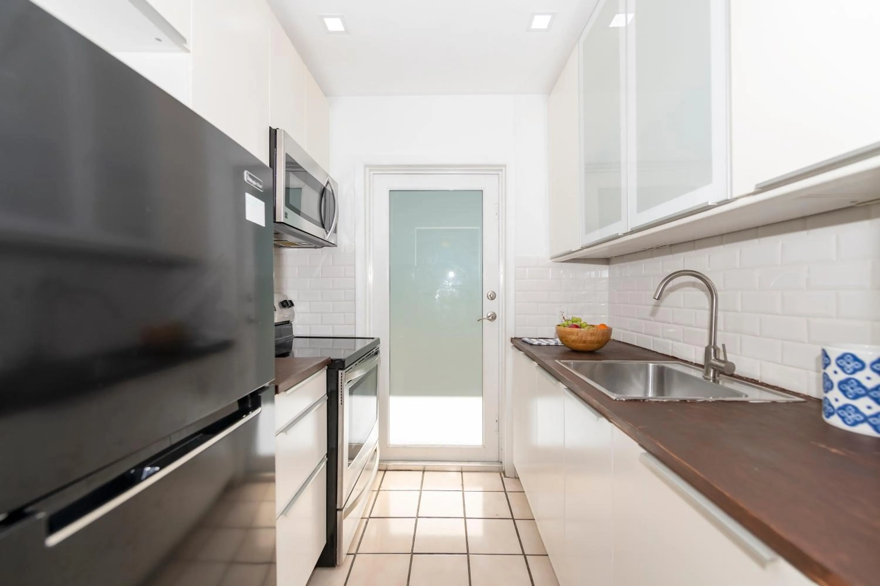 Kitchen or kitchenette in Sofi Beach Apartments