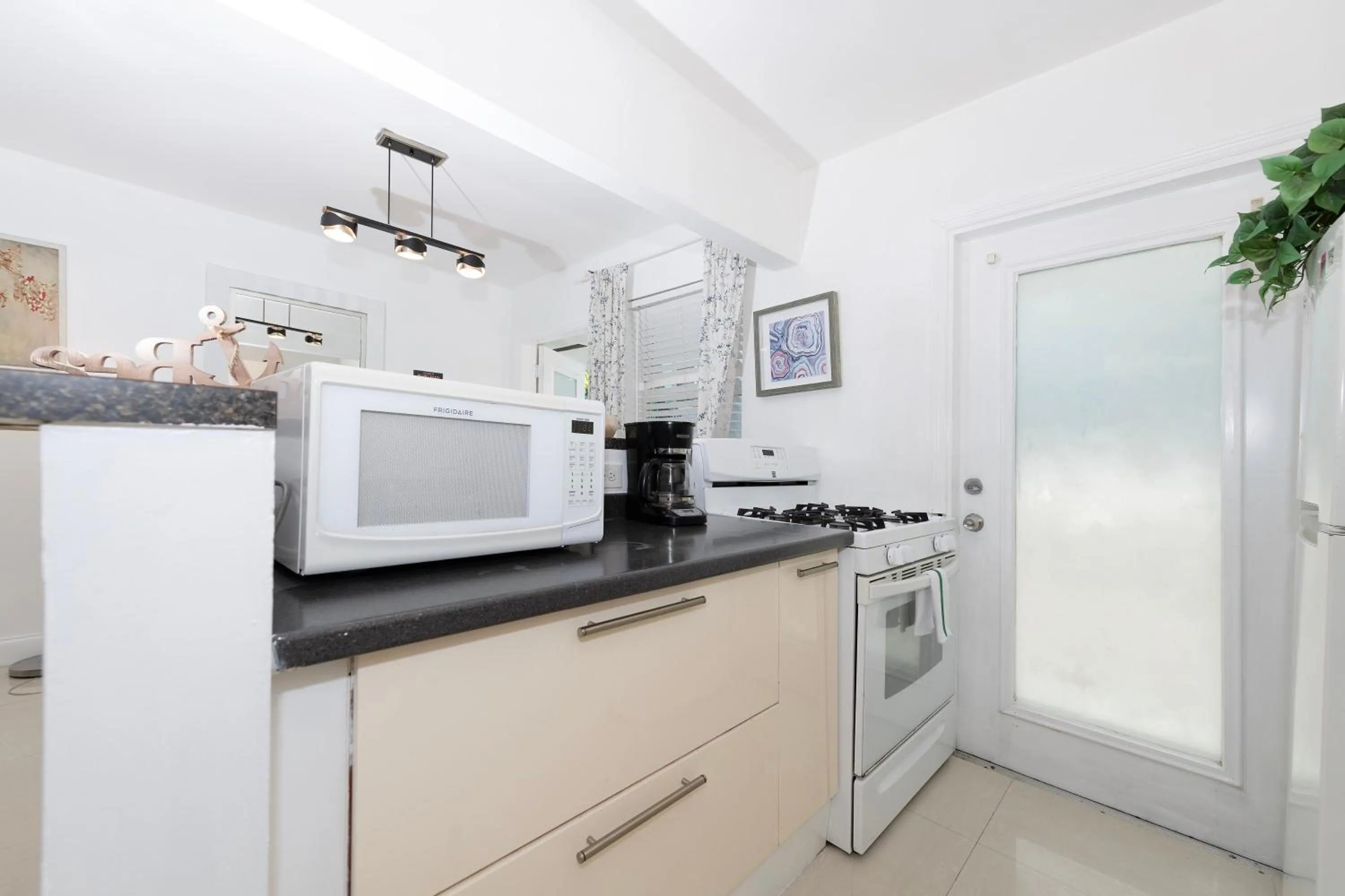 kitchen in Sofi Beach Apartments