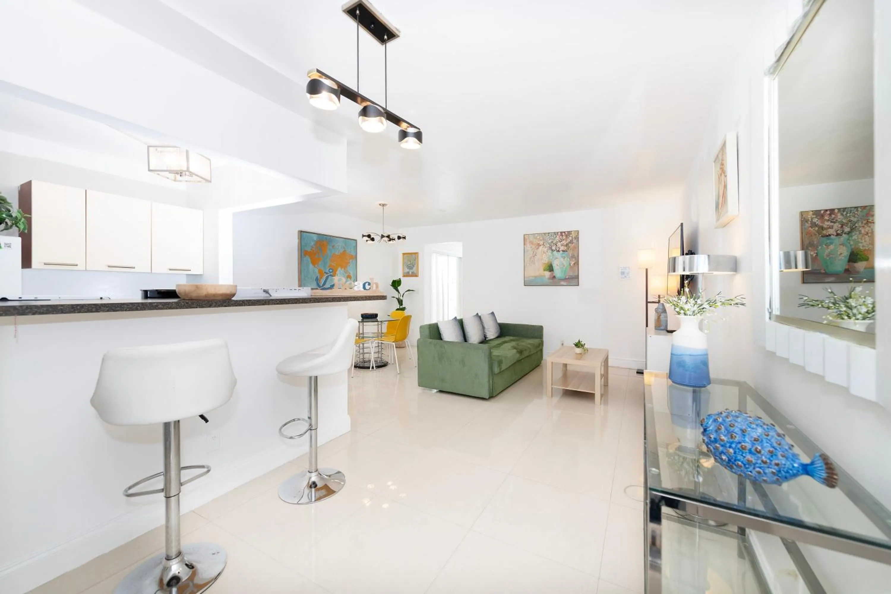 TV and multimedia in Sofi Beach Apartments