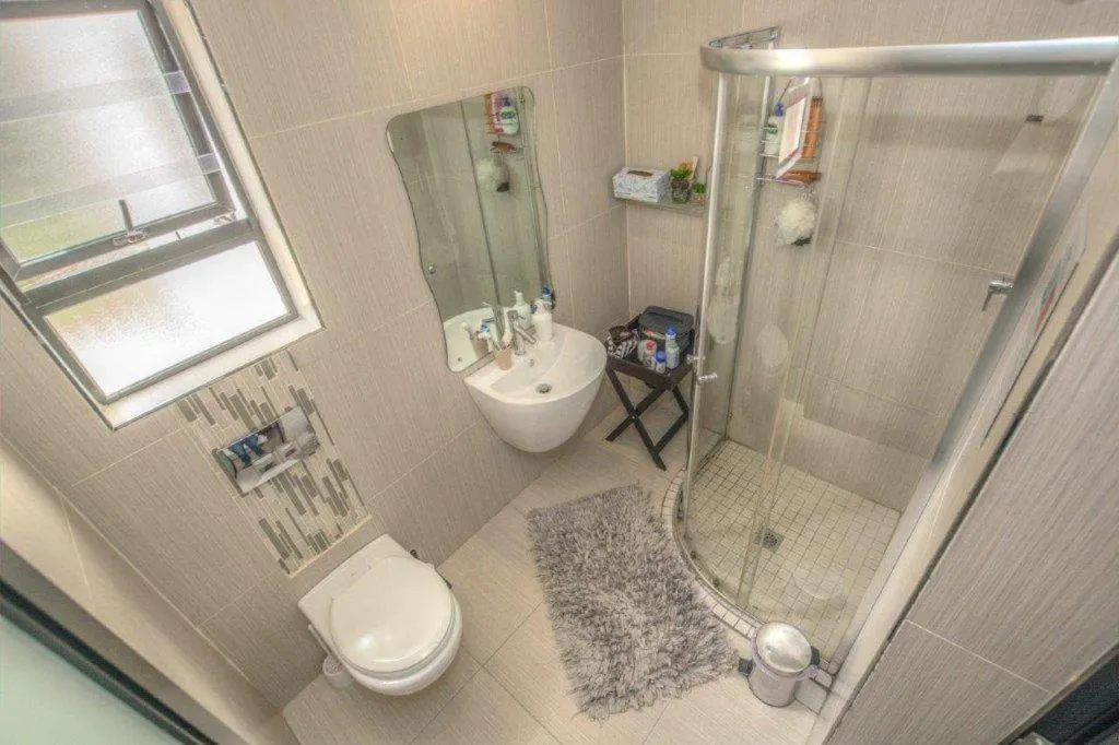 Toilet in Cashmere Suites