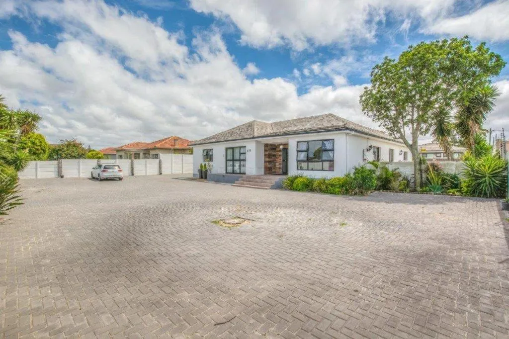 City view in Cashmere Suites