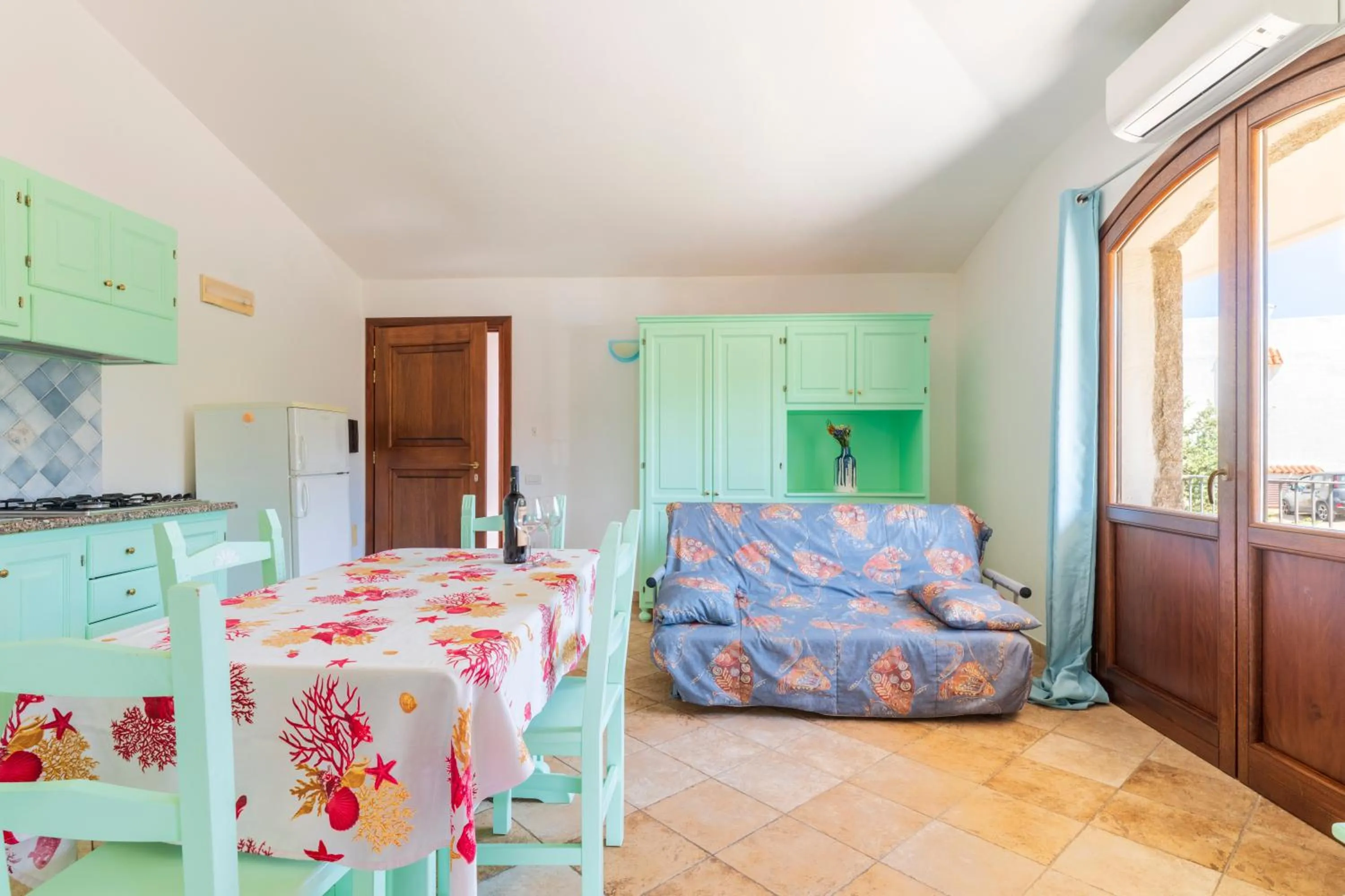 Living room, Bed in Residence Baia Santa Reparata