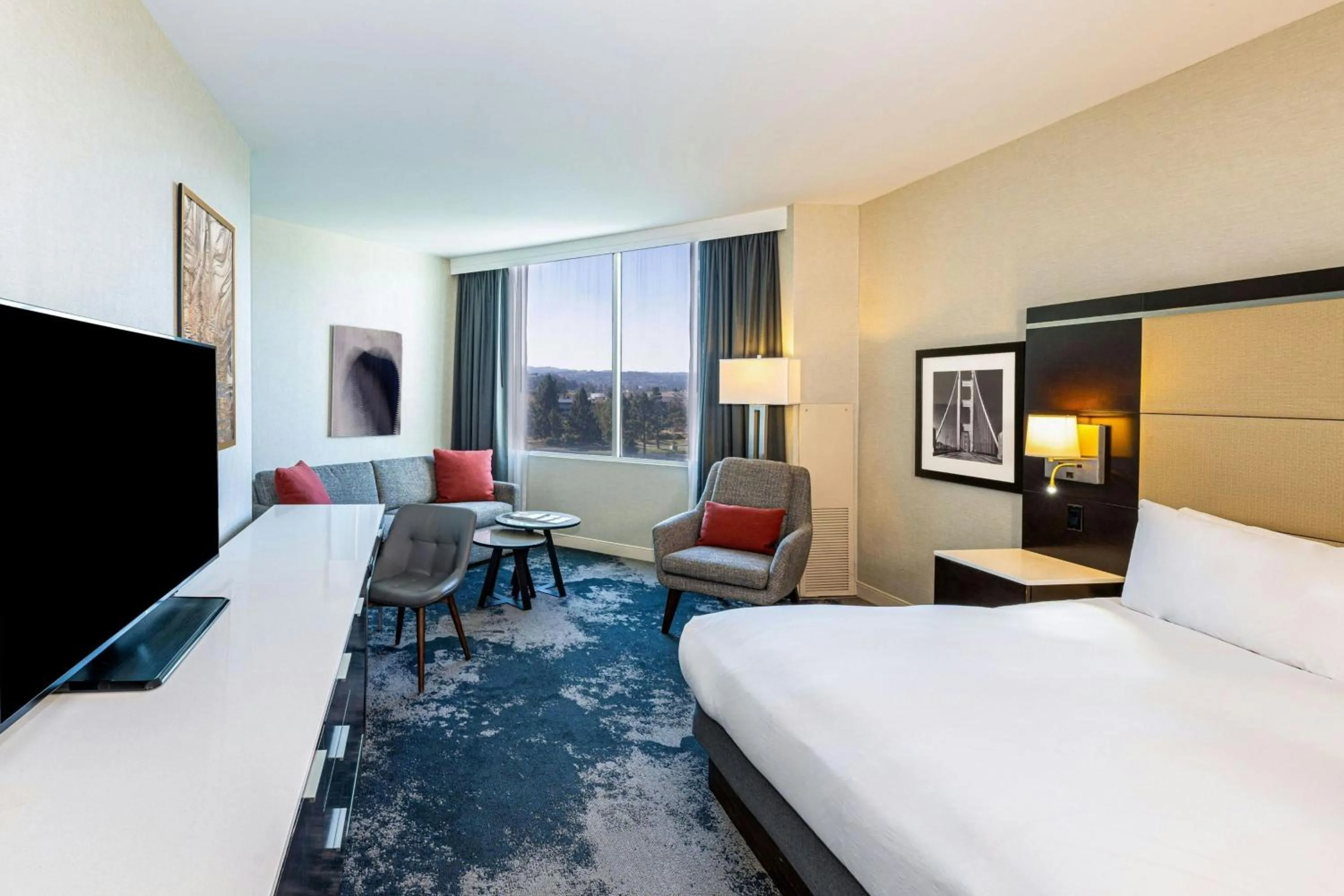 Photo of the whole room, Bed in Grand Bay Hotel San Francisco