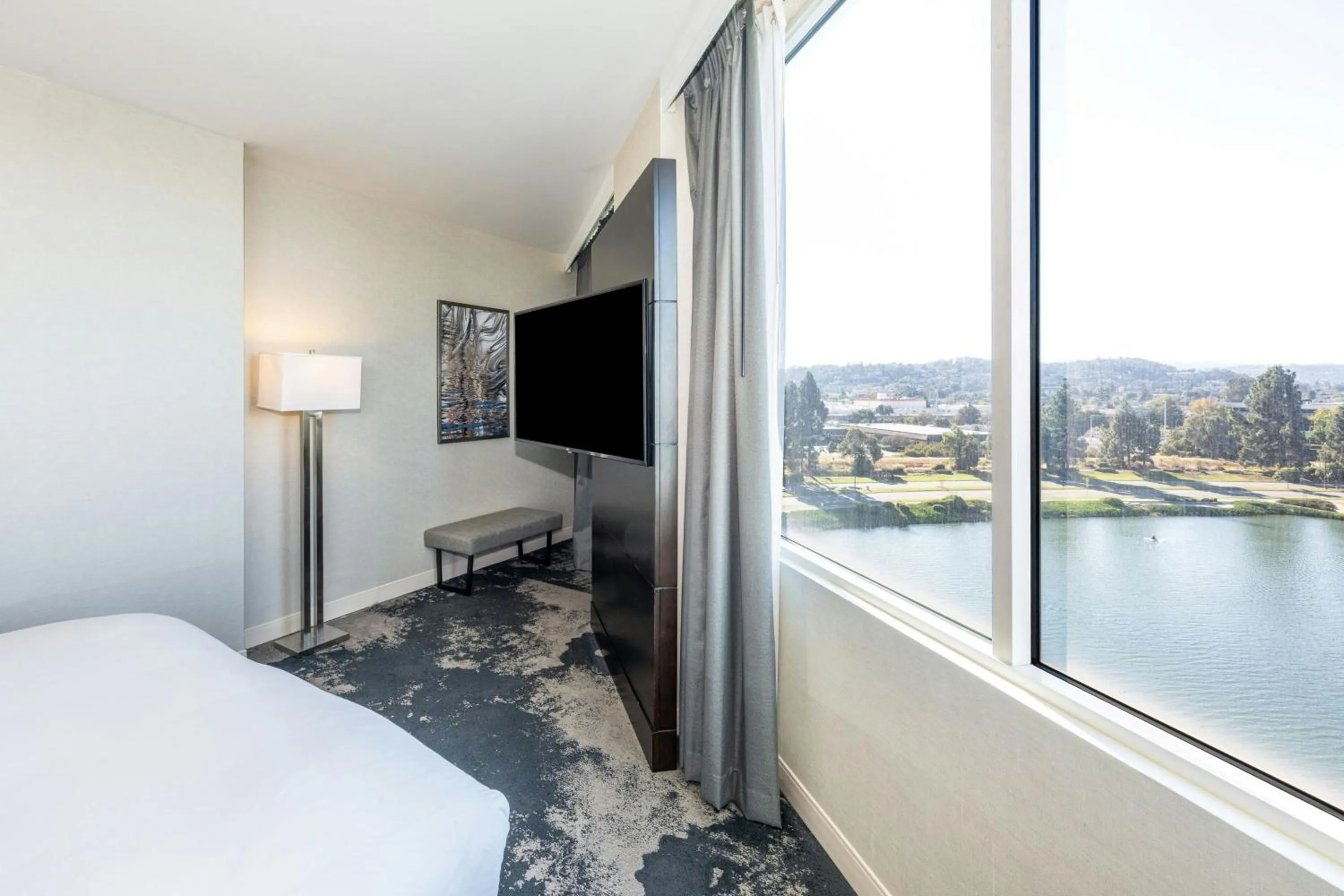 Photo of the whole room, Bed in Grand Bay Hotel San Francisco