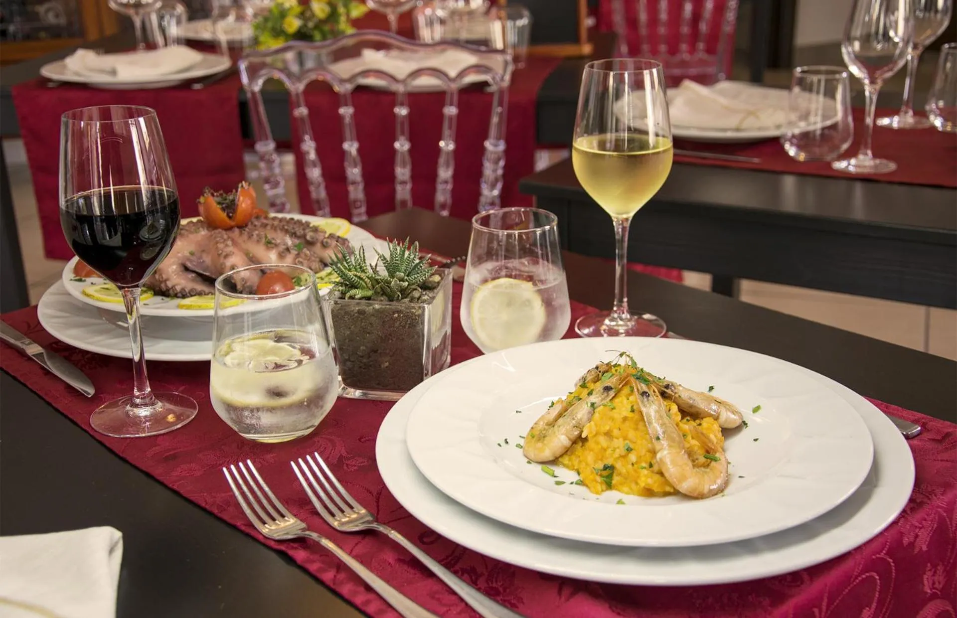 Restaurant/places to eat in Hotel Grazia Eboli