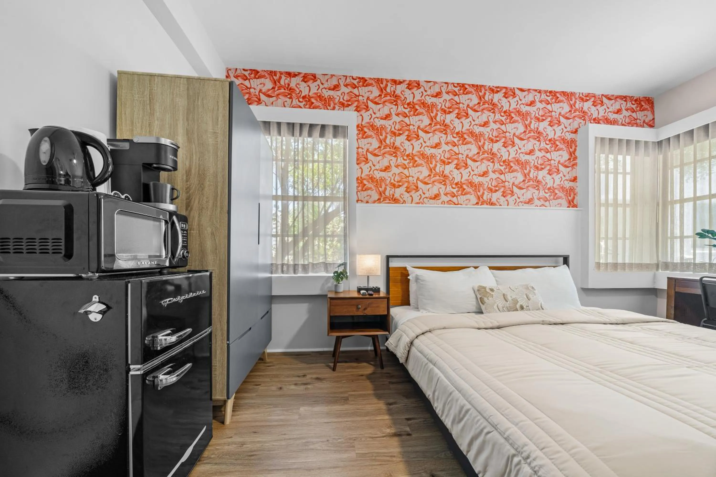 Bed in Greenview Hotel By Lowkl