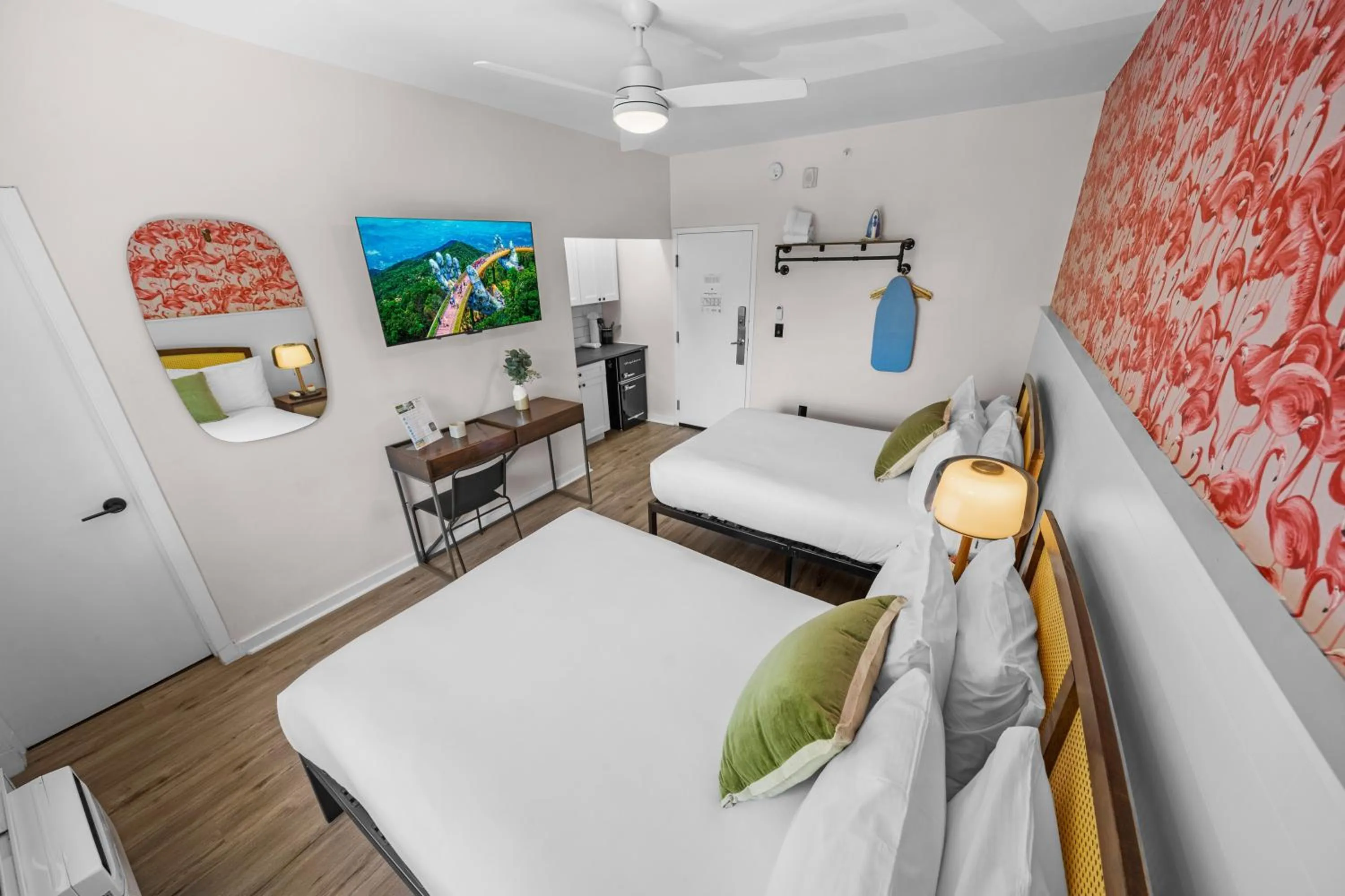 Bed in Greenview Hotel By Lowkl