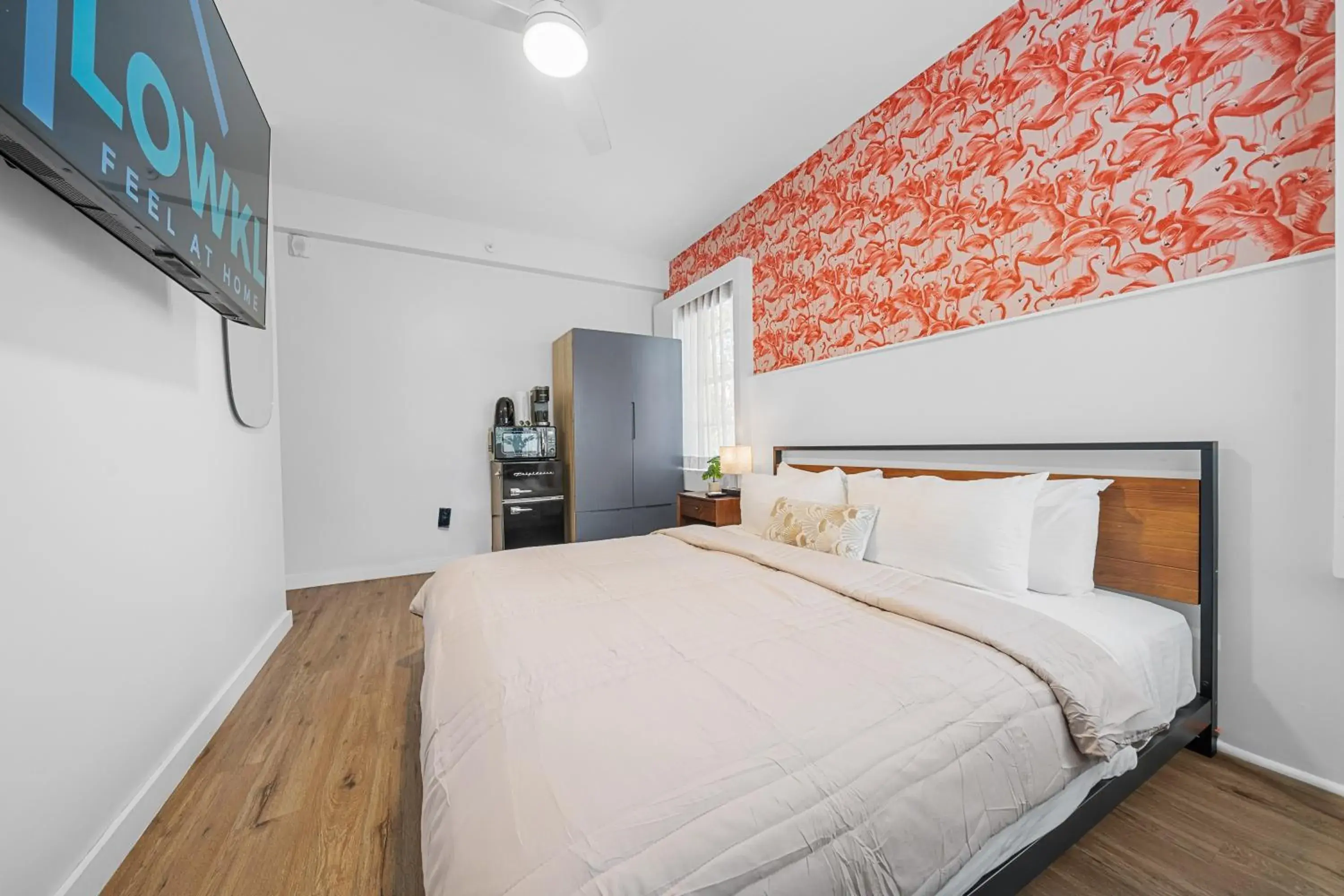 Superior King with Kitchenette in Greenview Hotel By Lowkl Superior King with Kitchenette in Greenview Hotel By Lowkl