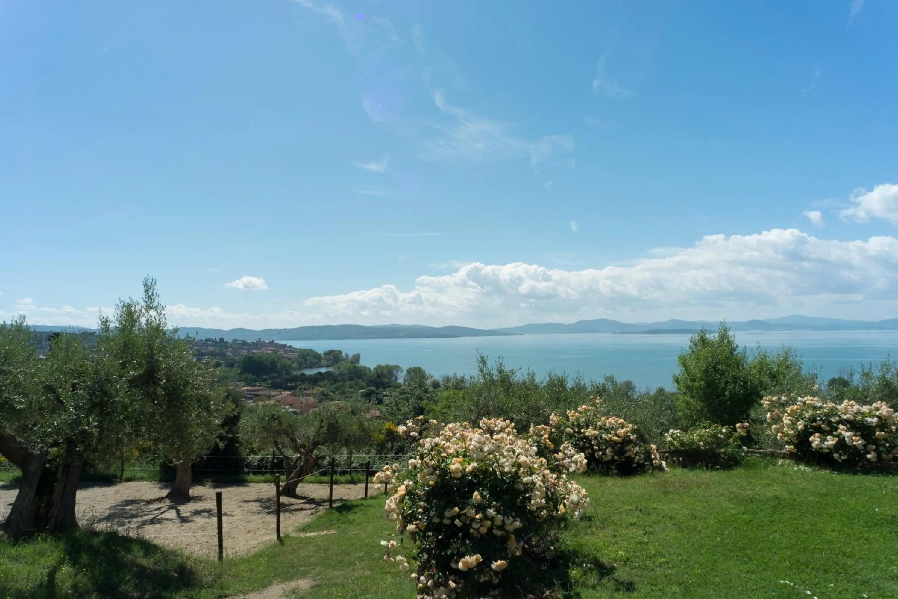Lake view in Antico Casale Tiravento