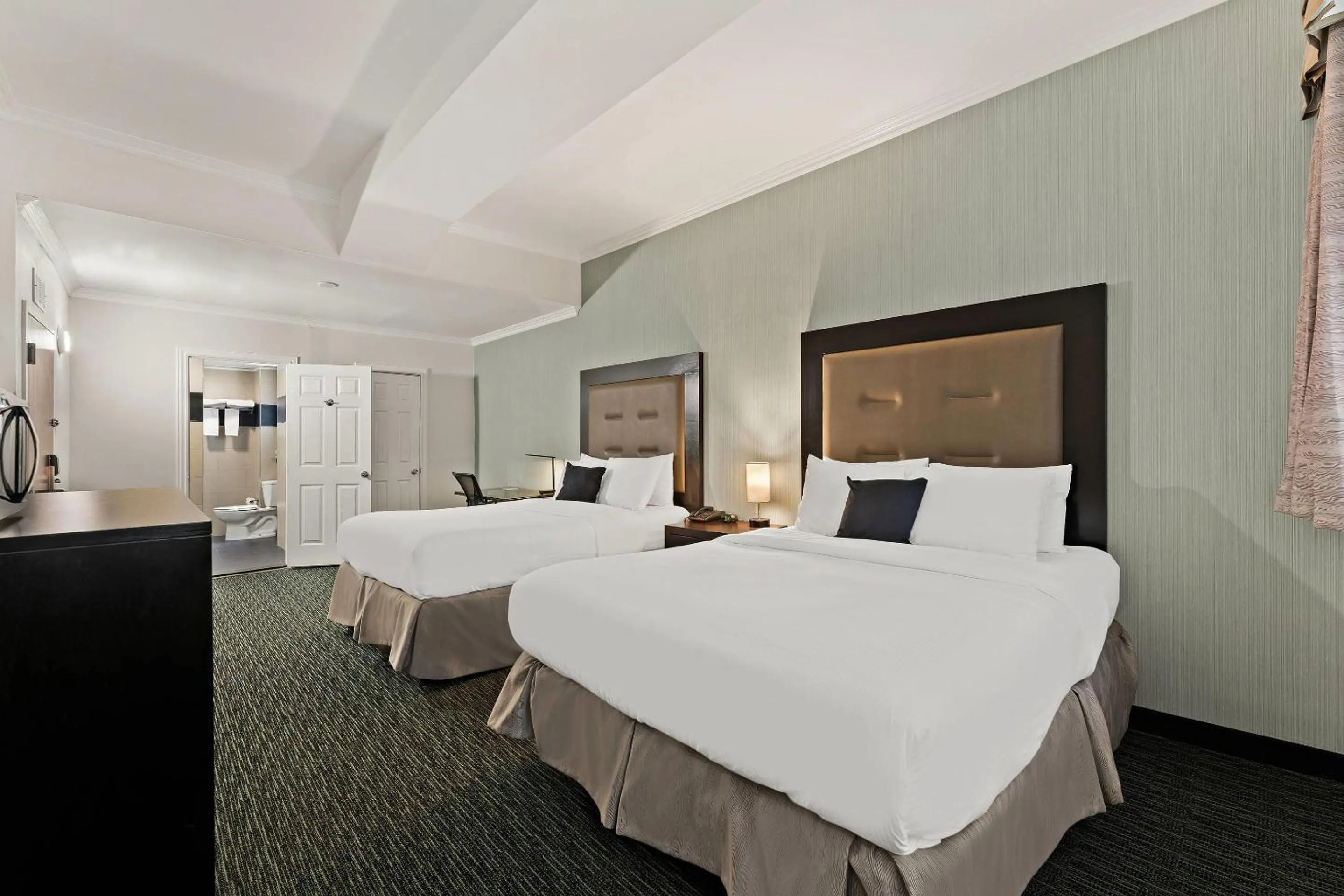 Bedroom, Bed in Quality Inn Philadelphia Center City