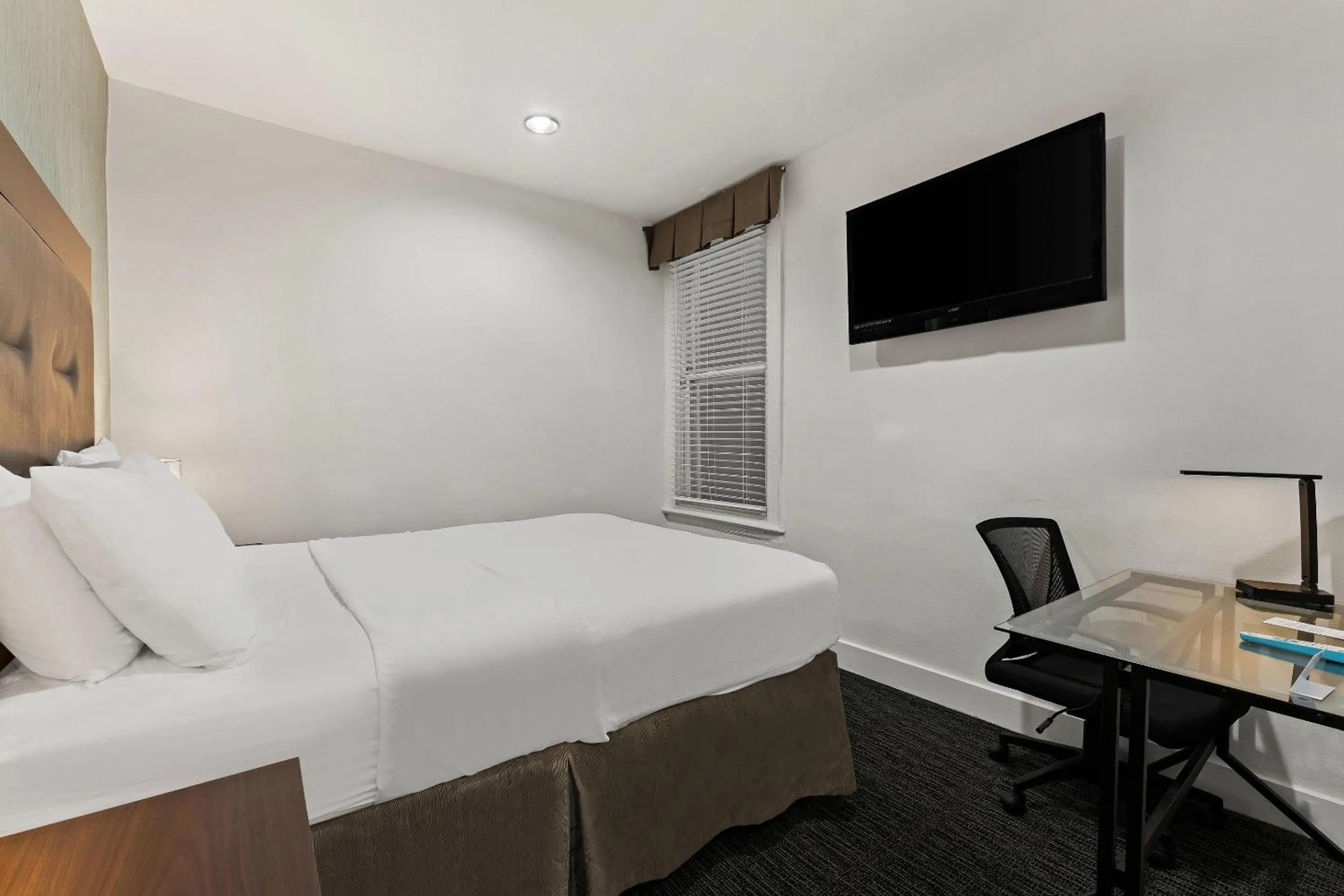 Bedroom, Bed in Quality Inn Philadelphia Center City