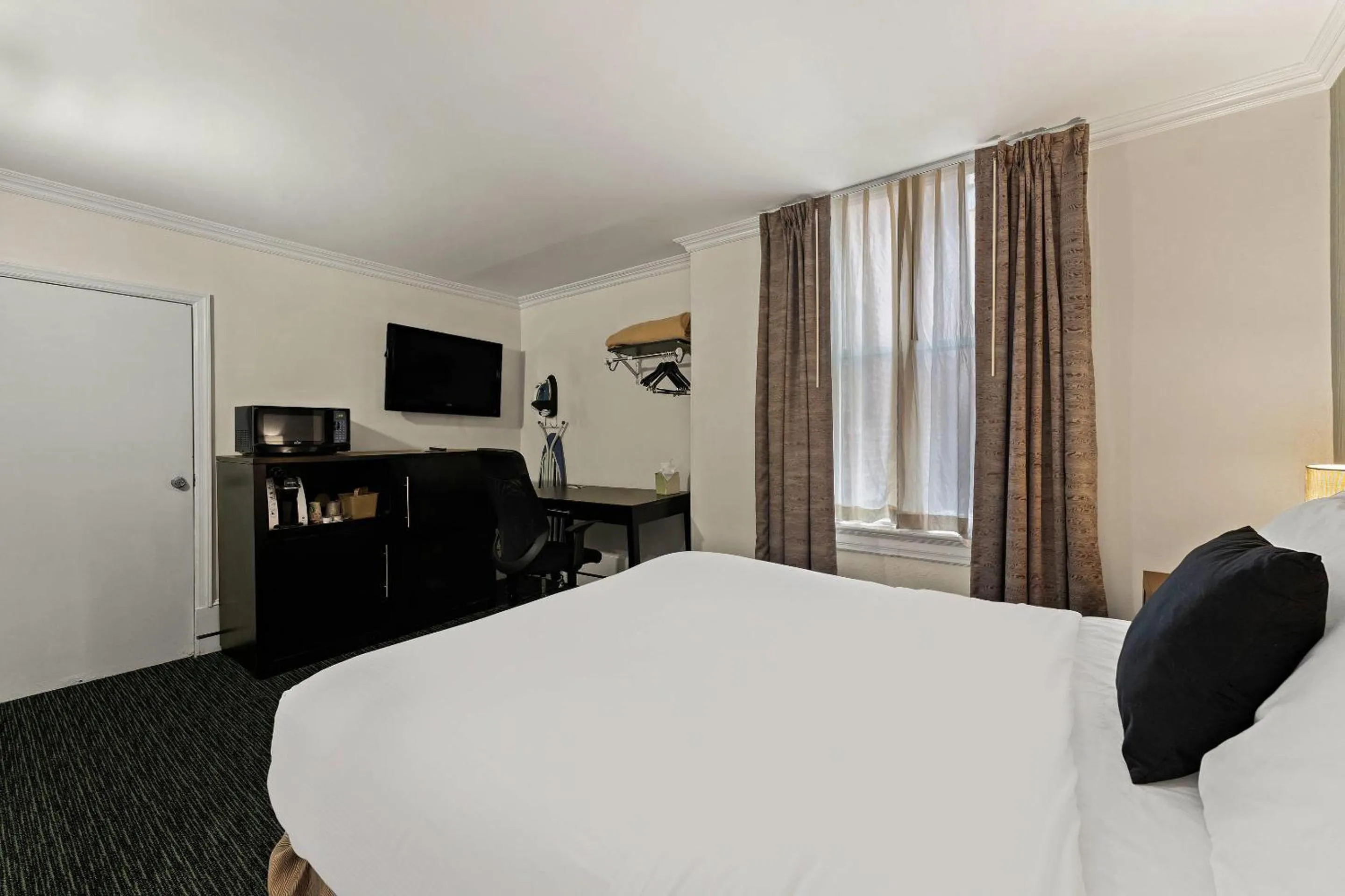 Bedroom, Bed in Quality Inn Philadelphia Center City