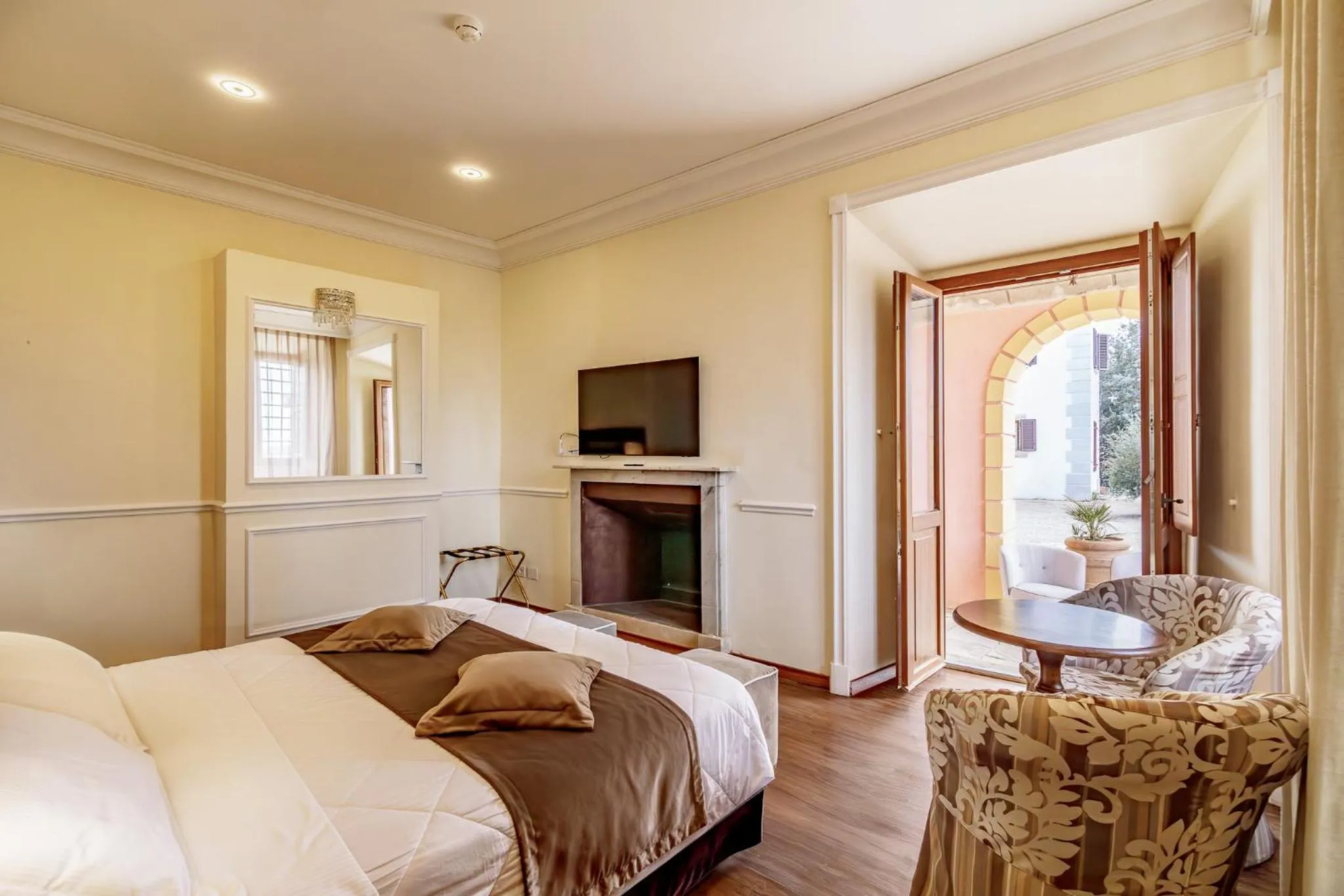 Bed in Villa Lecchi Hotel Wellness