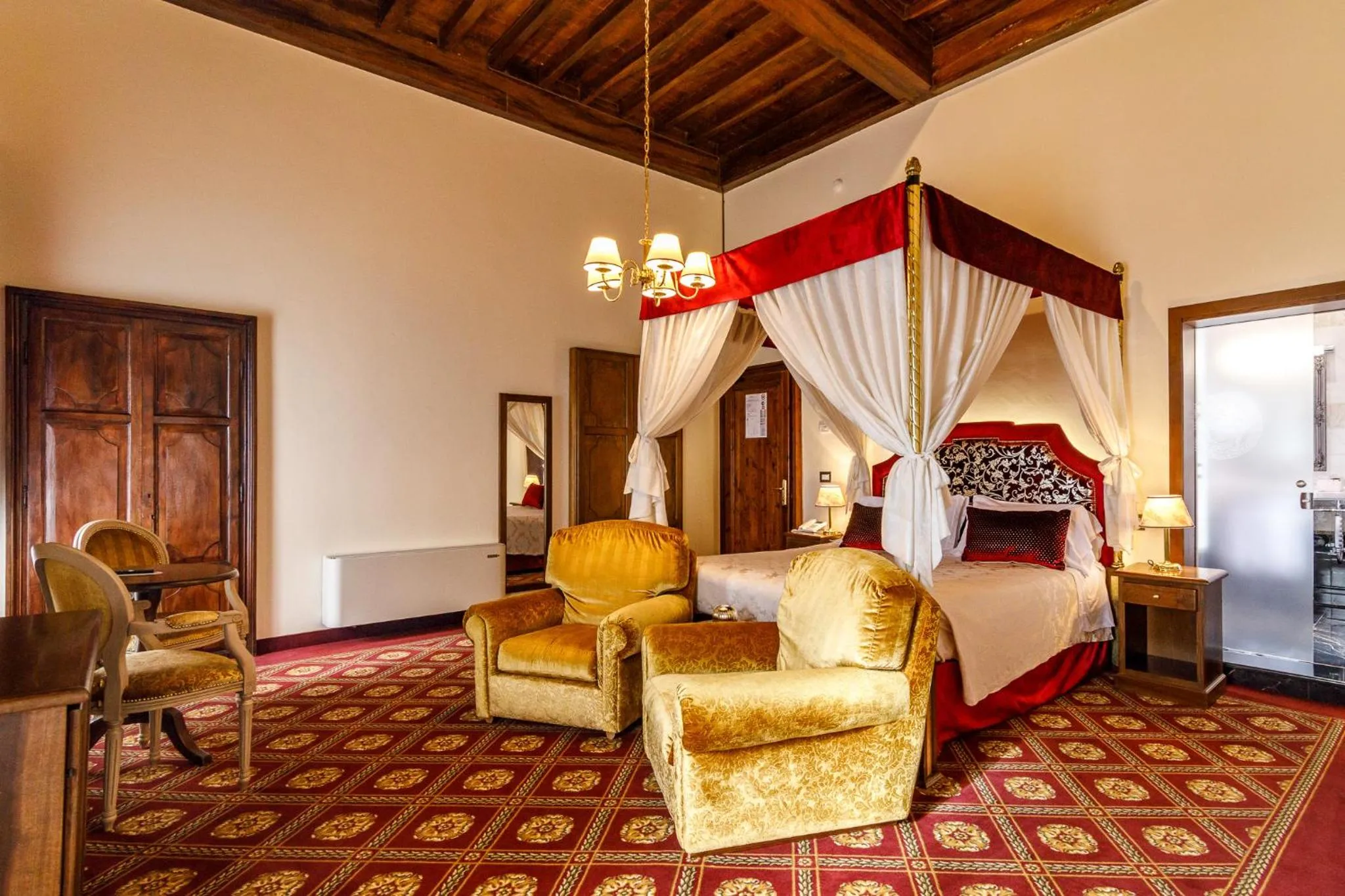 Bed in Villa Lecchi Hotel Wellness