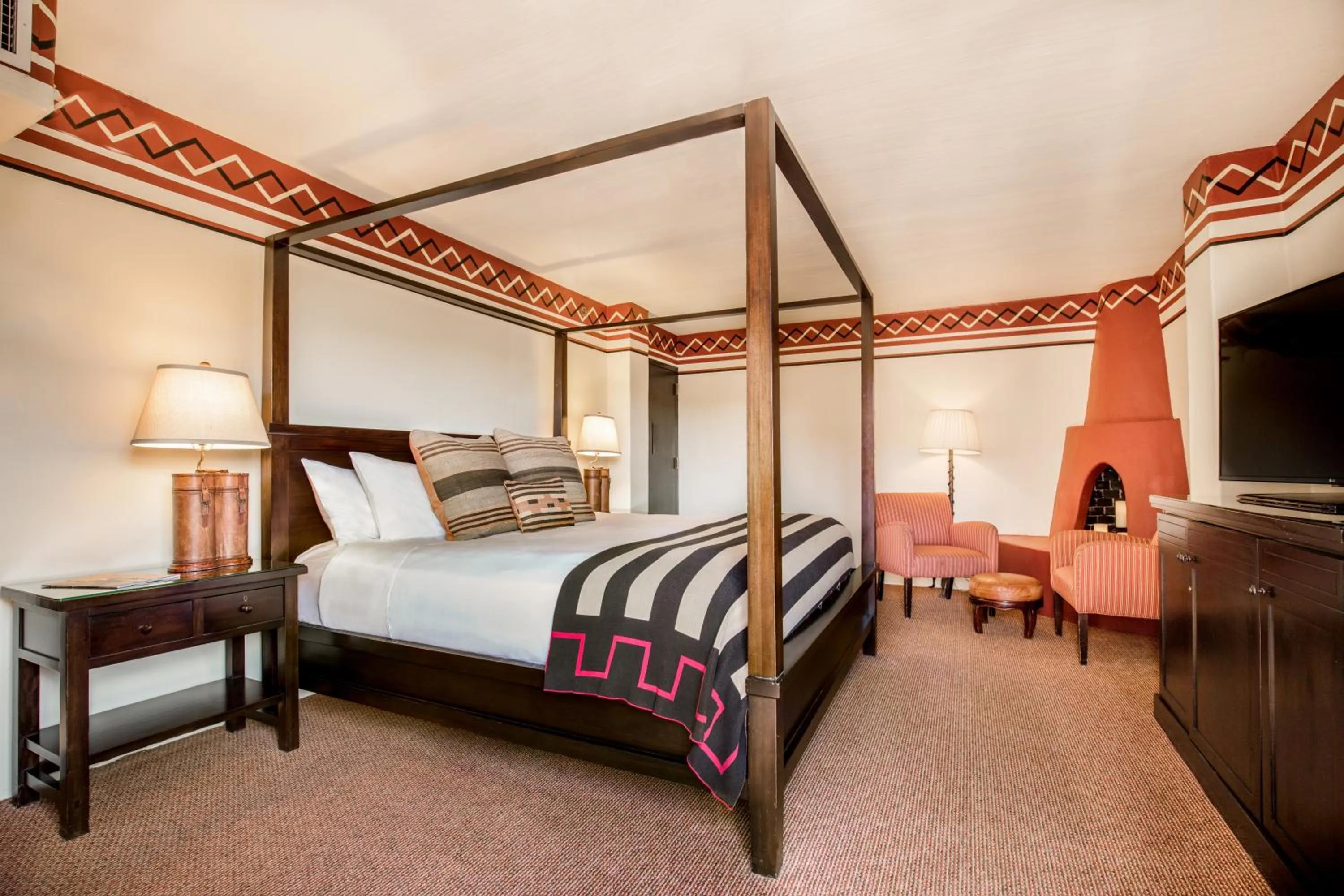 Bed in Inn & Spa at Loretto