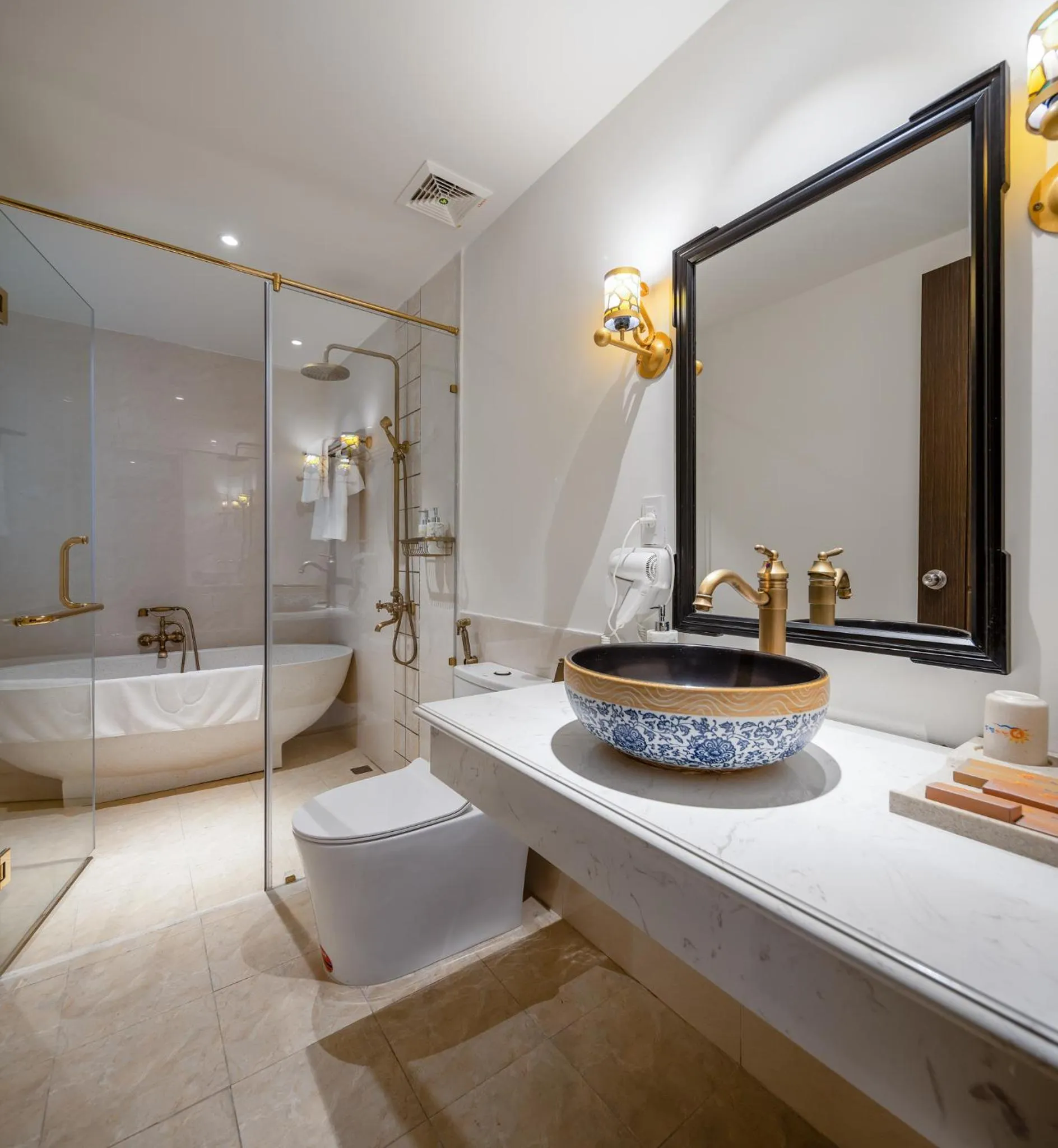 Shower in Hoi An Blue Sky Boutique Hotel & Spa