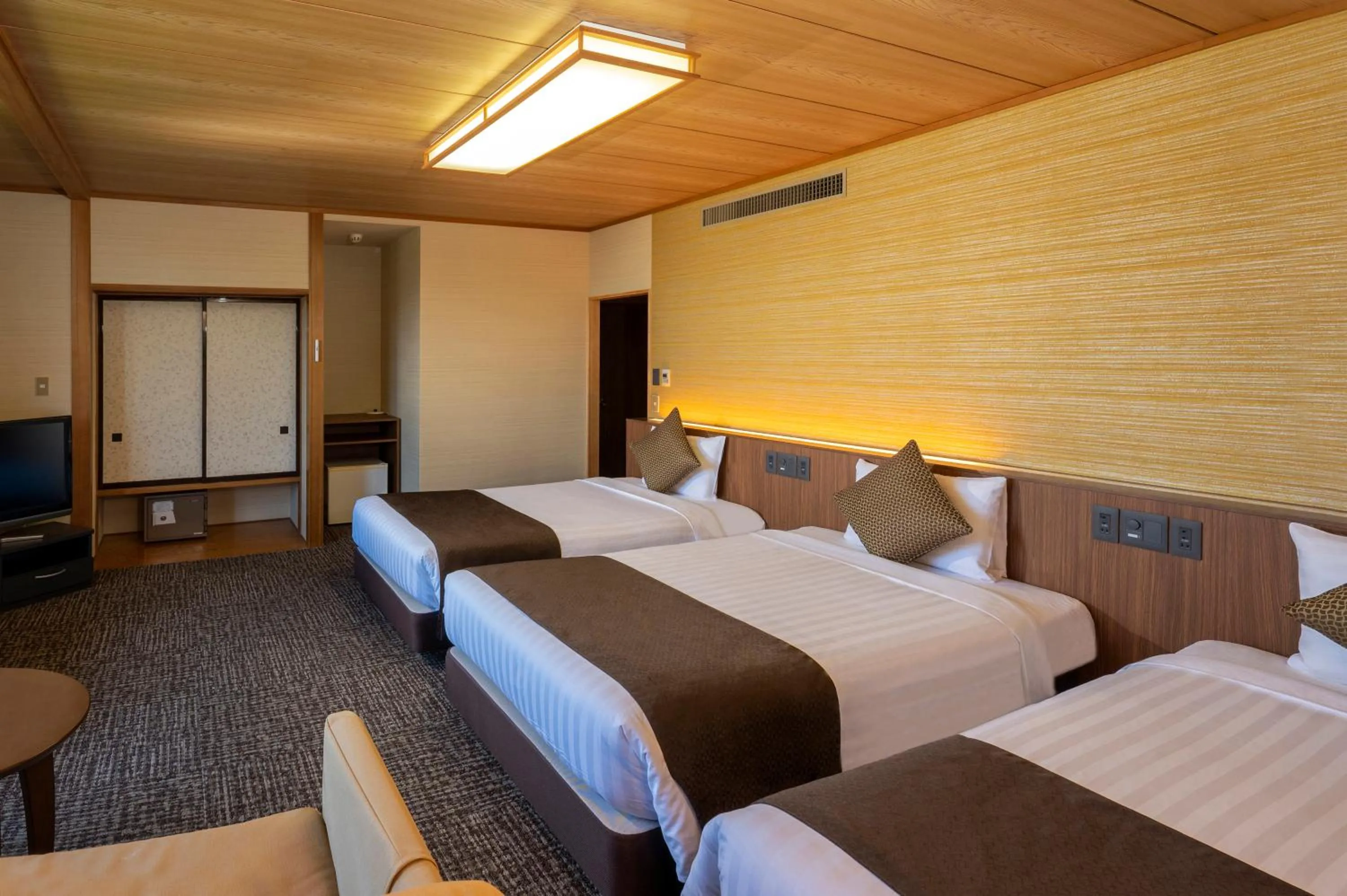 Photo of the whole room, Bed in KAMENOI HOTEL Ome