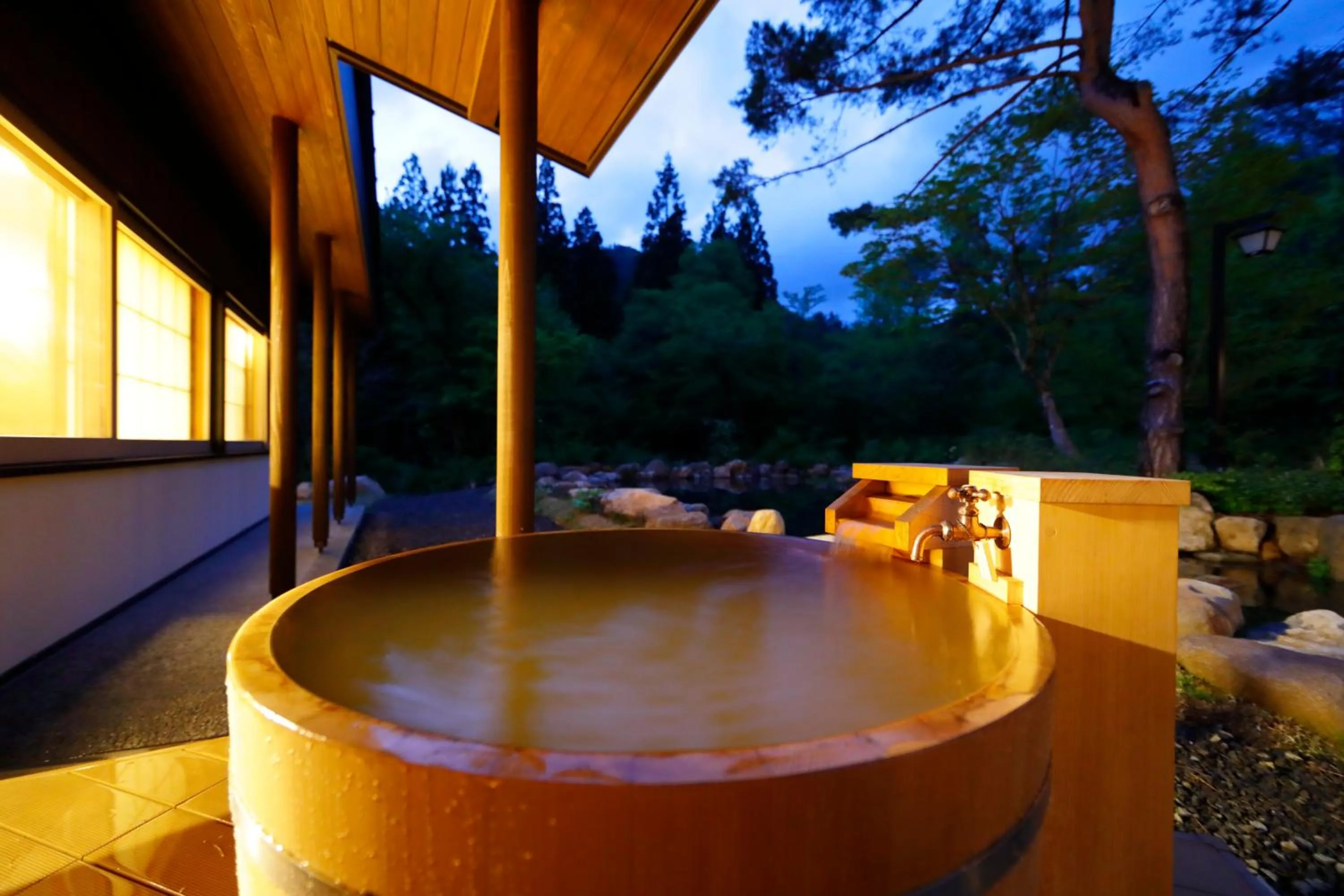 Hot Spring Bath in Yukemuri no Yado Inazumi Onsen