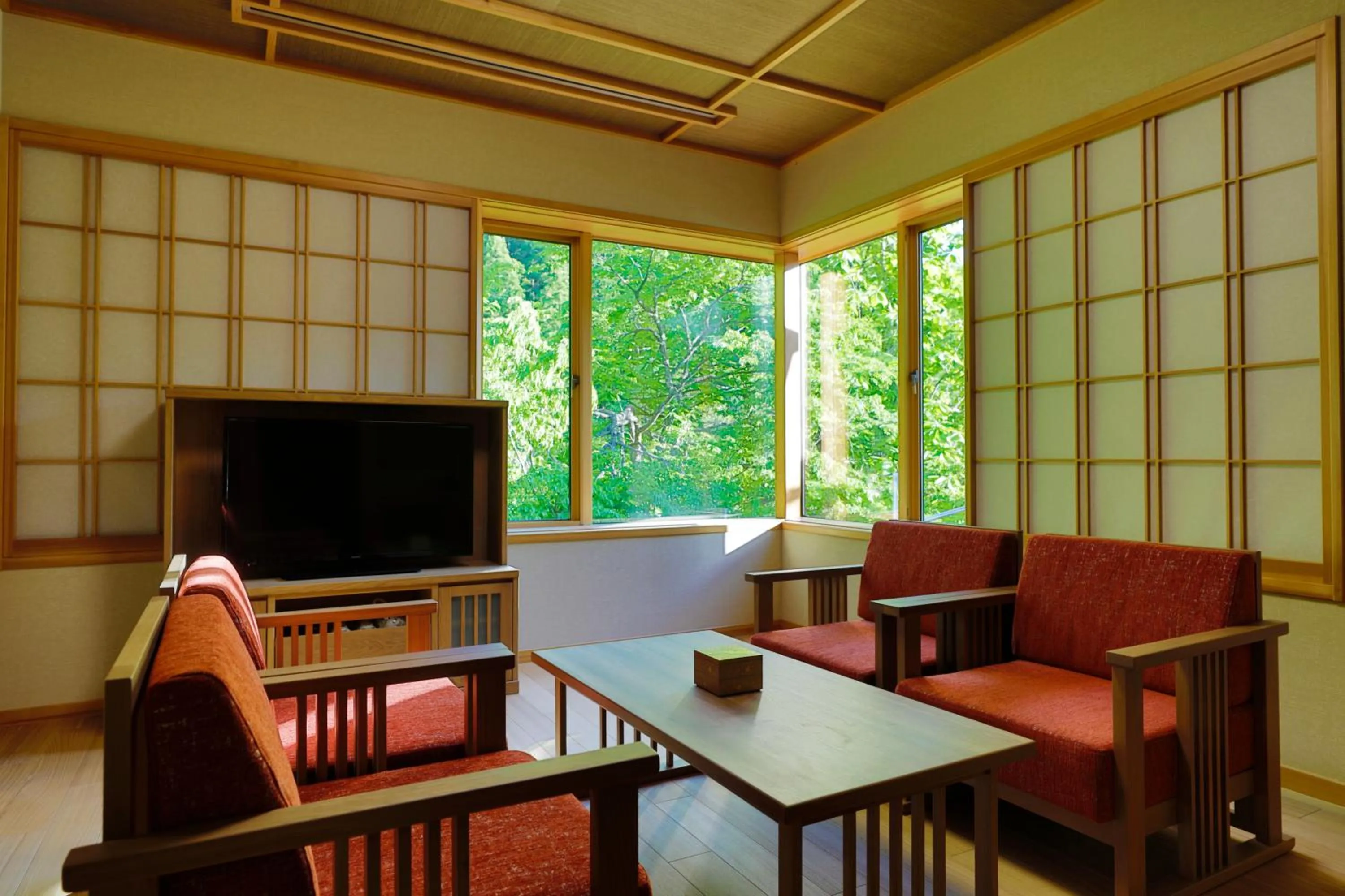 Living room in Yukemuri no Yado Inazumi Onsen