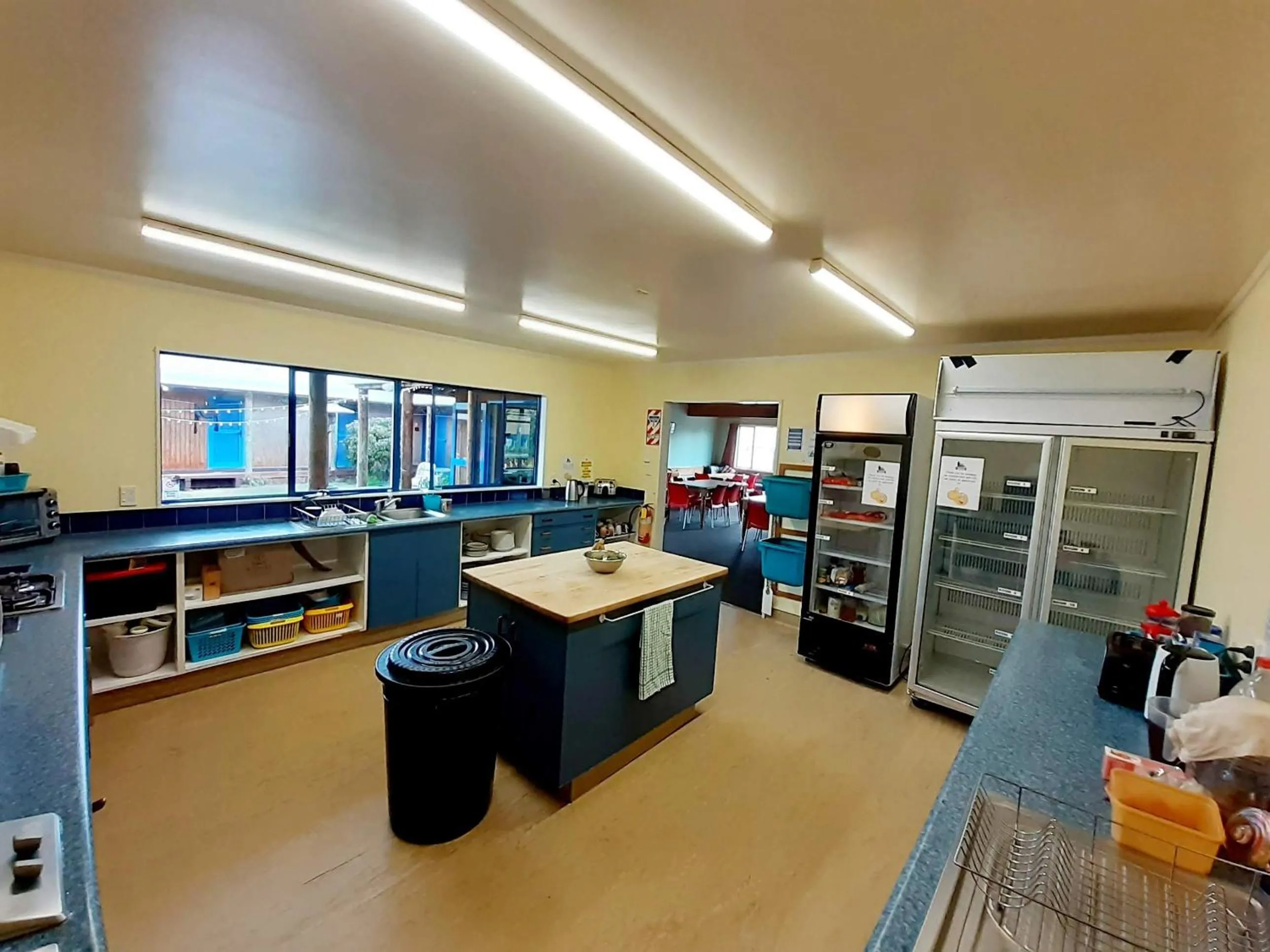 Communal kitchen in Tongariro River Retreat