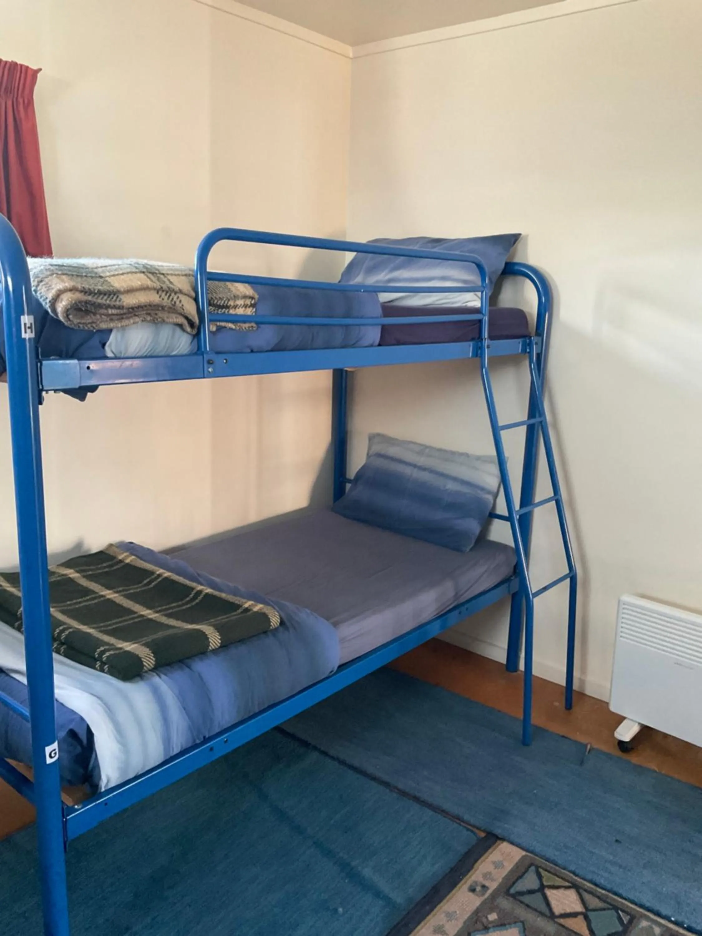 bunk bed, Bed in Tongariro River Retreat