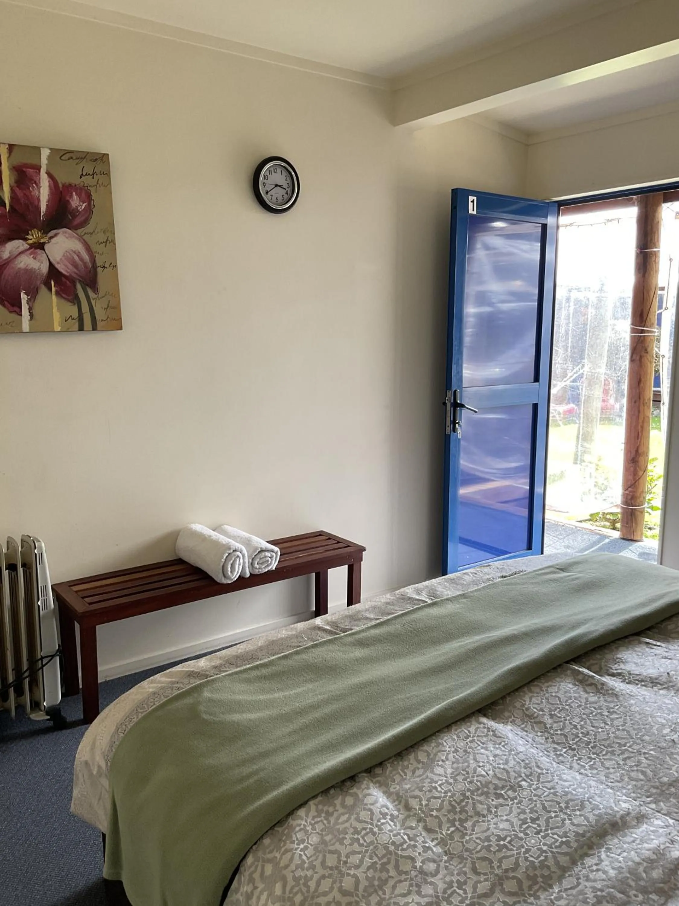 Bedroom, Bed in Tongariro River Retreat