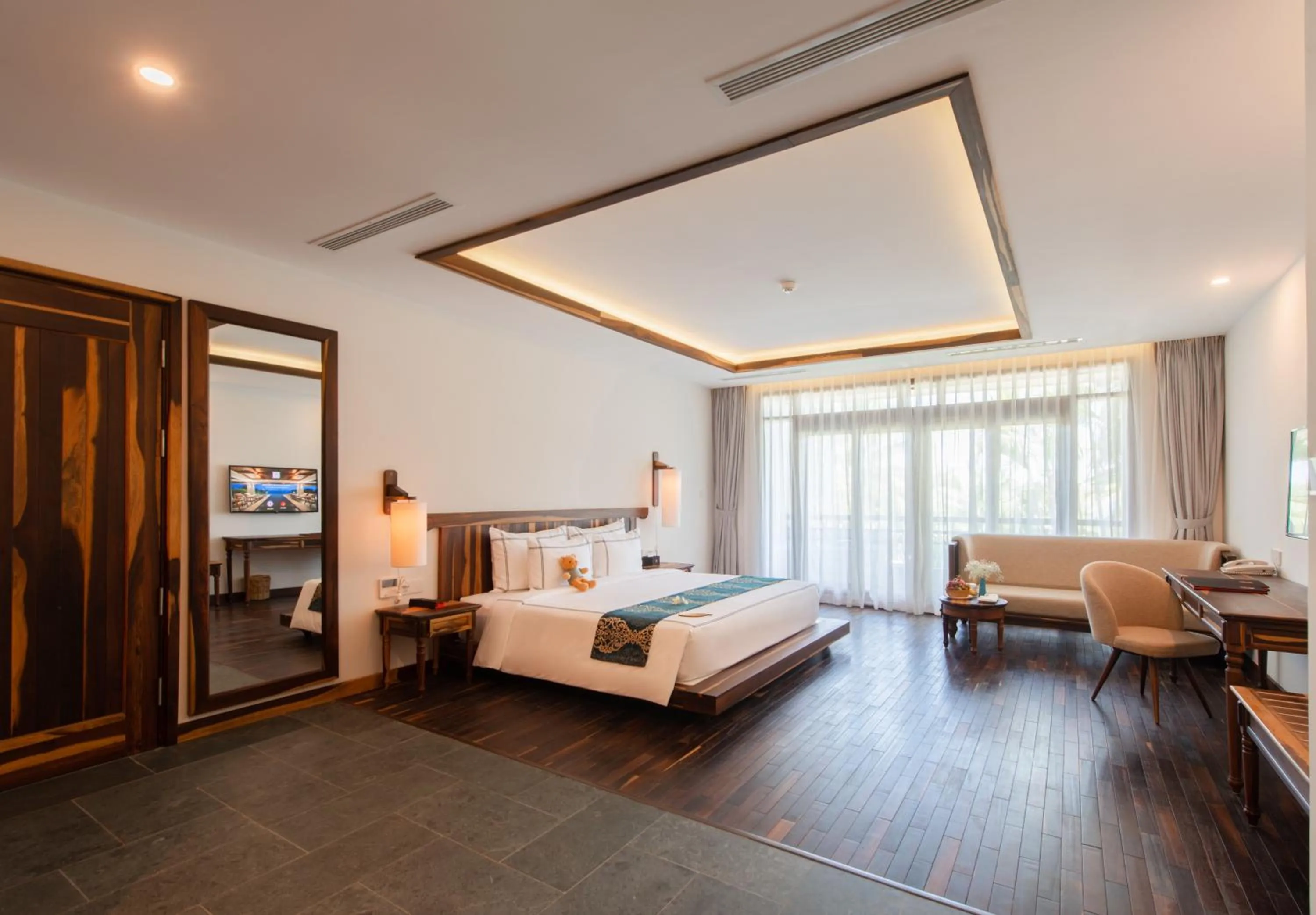 Bed in Alibu Resort Nha Trang