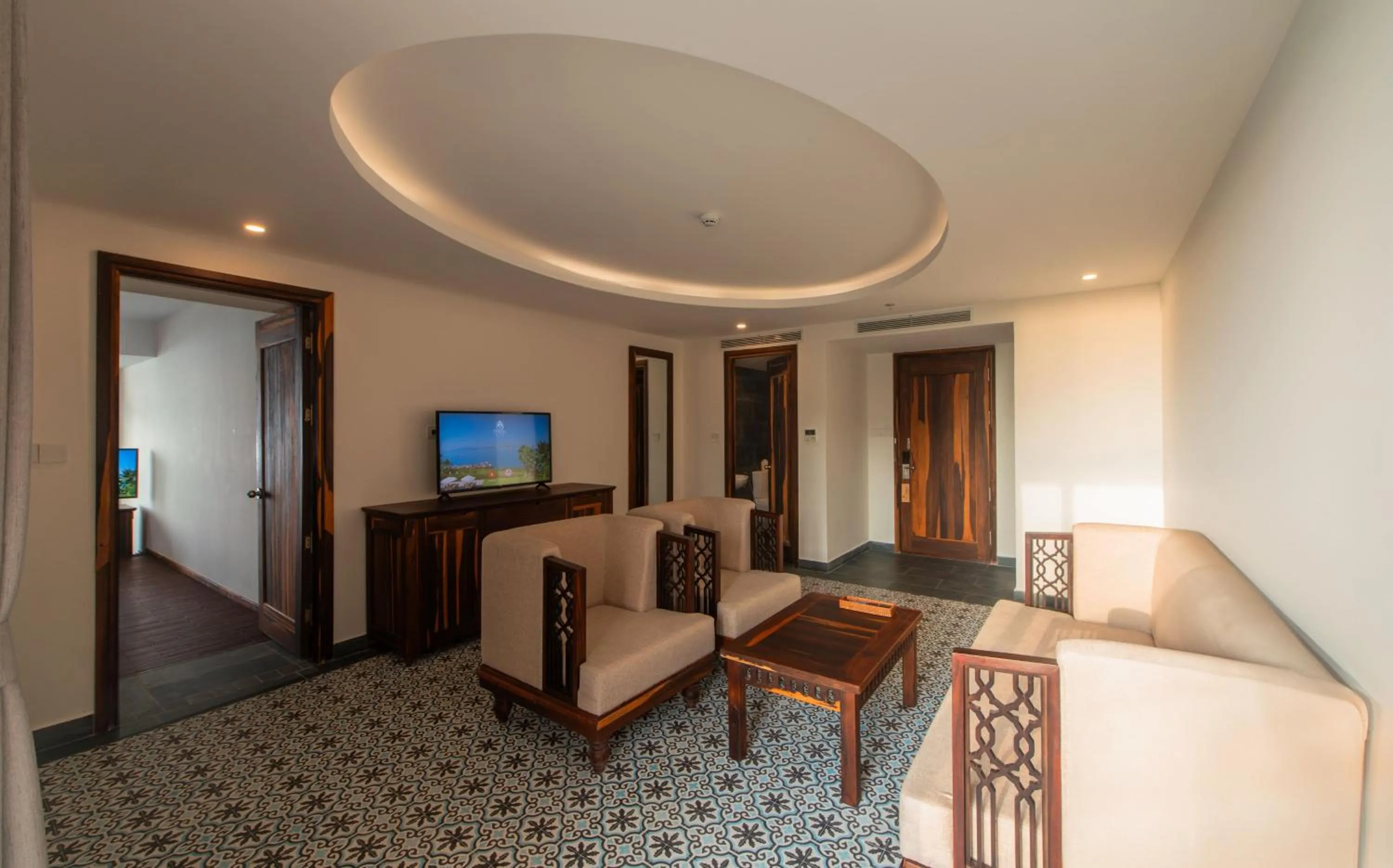 TV and multimedia, Bed in Alibu Resort Nha Trang