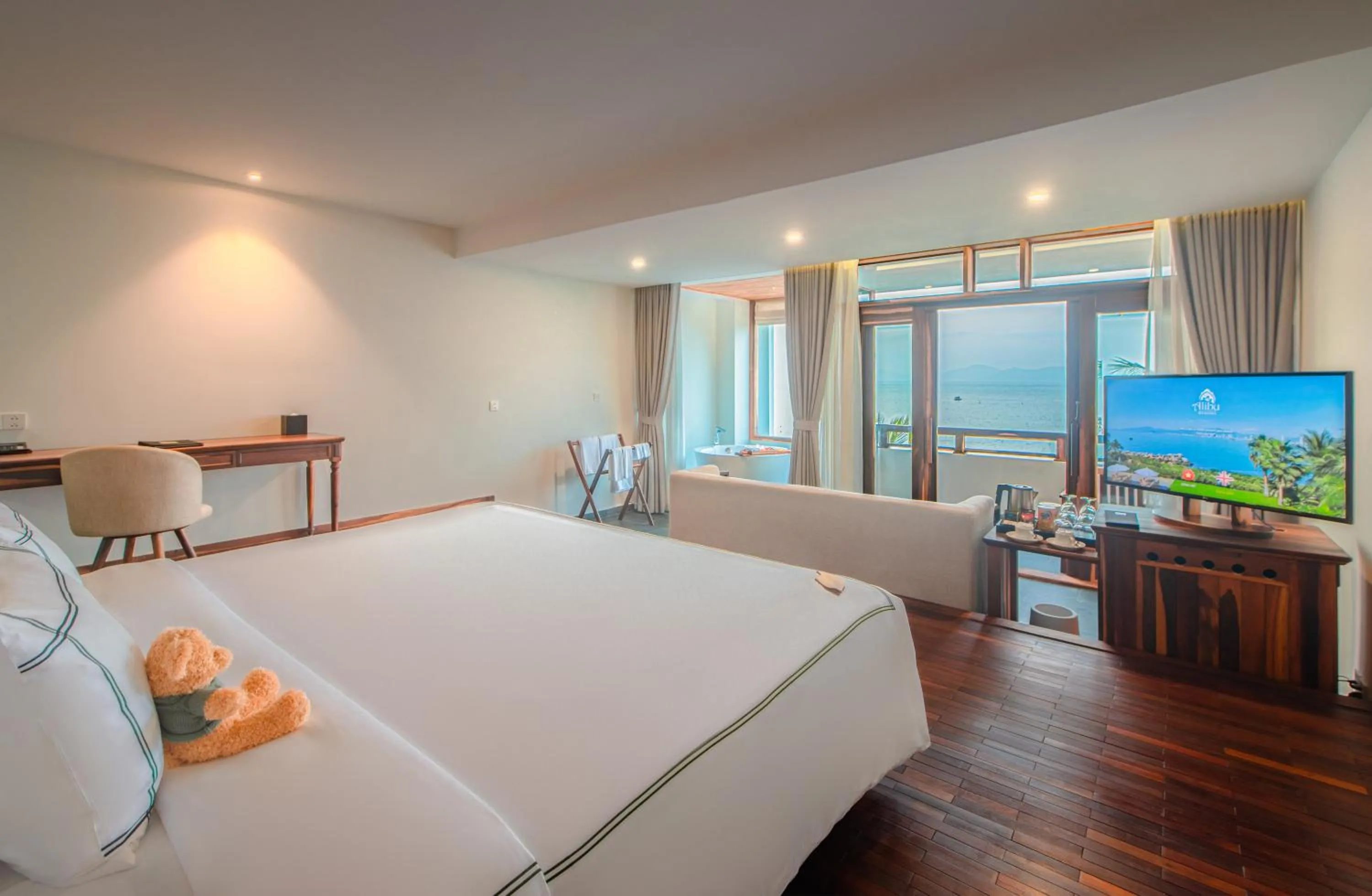 Bed in Alibu Resort Nha Trang