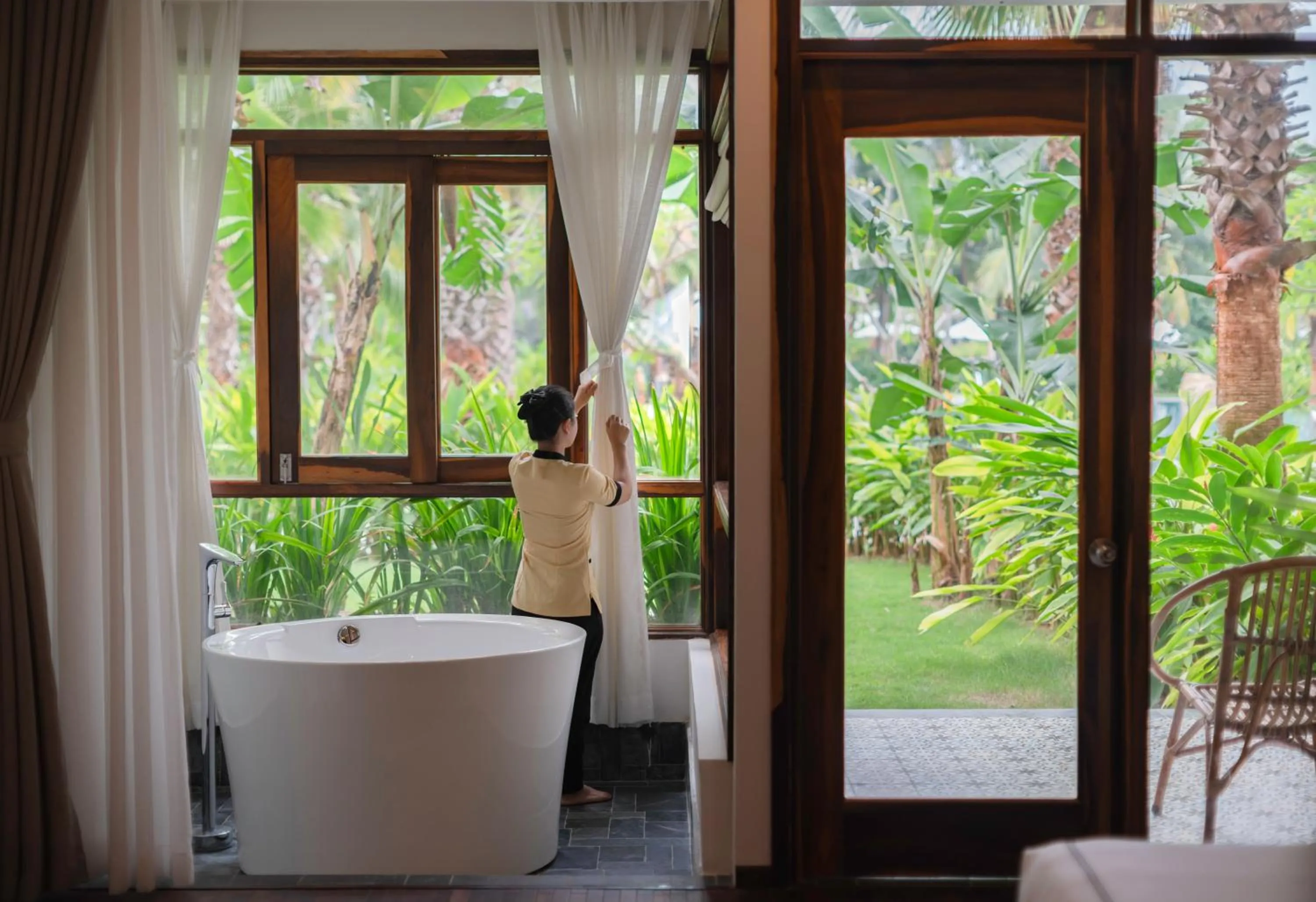 Bath in Alibu Resort Nha Trang