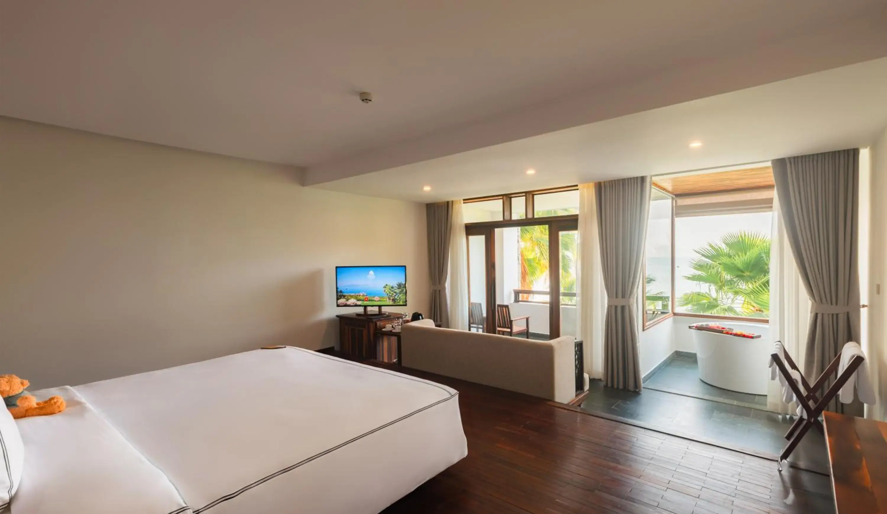 Junior Suite with Ocean View in Alibu Resort Nha Trang Junior Suite with Ocean View in Alibu Resort Nha Trang