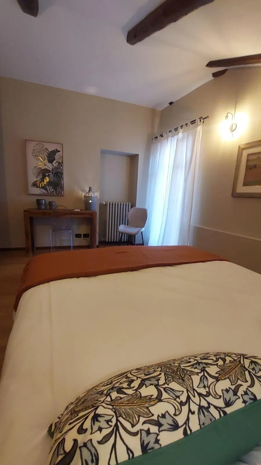 furniture, Bed in La Giolitta Accomodations