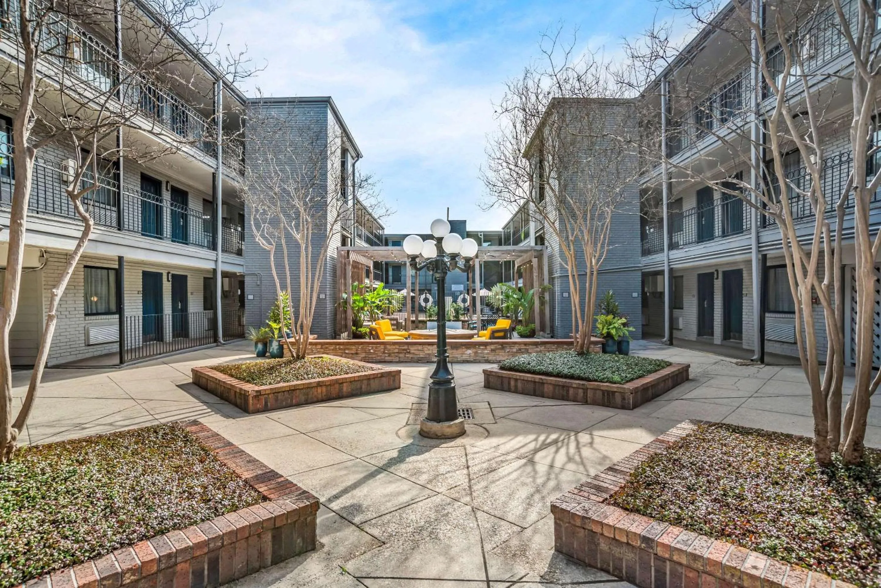 Swimming pool in Country Inn & Suites by Radisson, Metairie New Orleans , LA