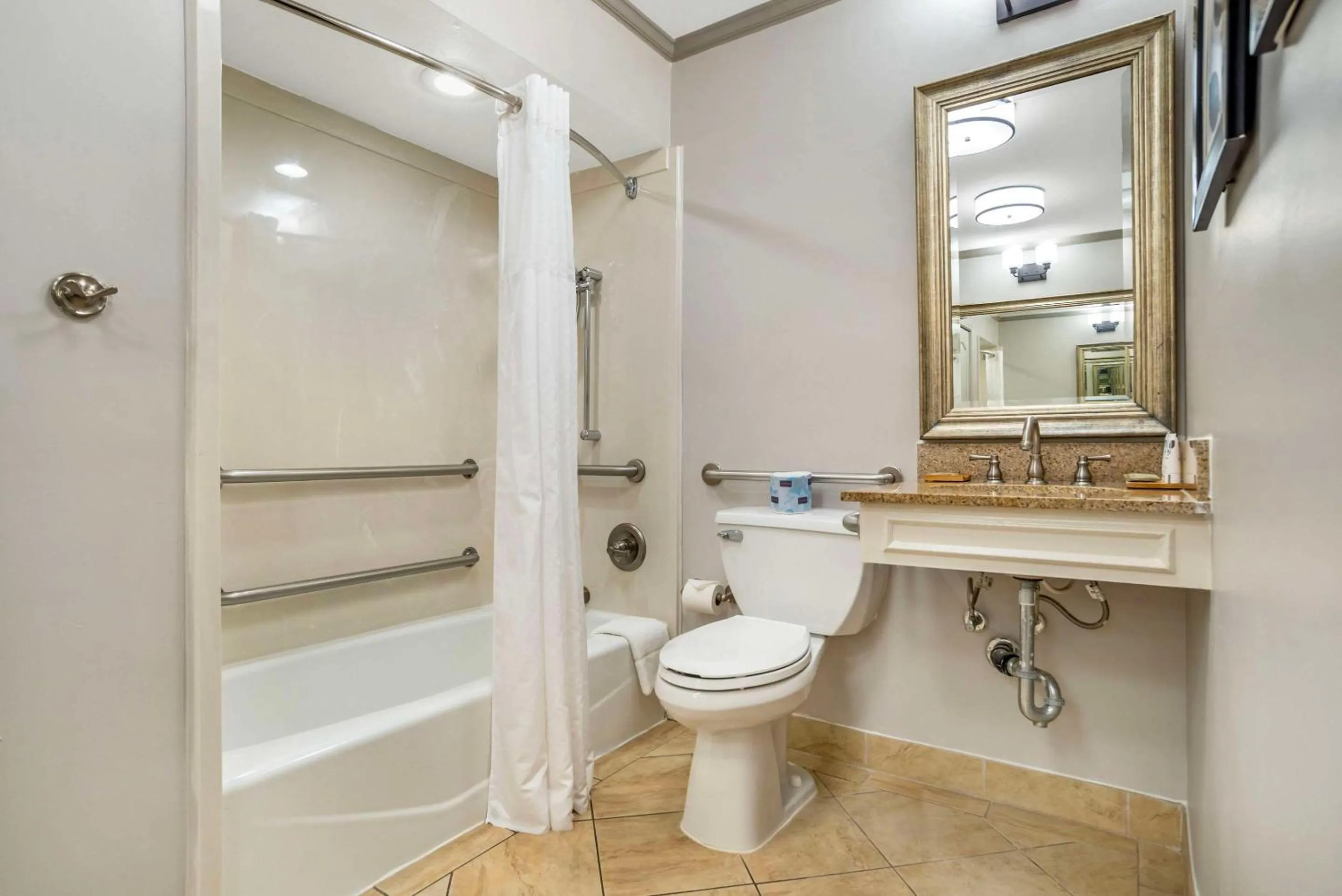 Bedroom in Country Inn & Suites by Radisson, Metairie New Orleans , LA