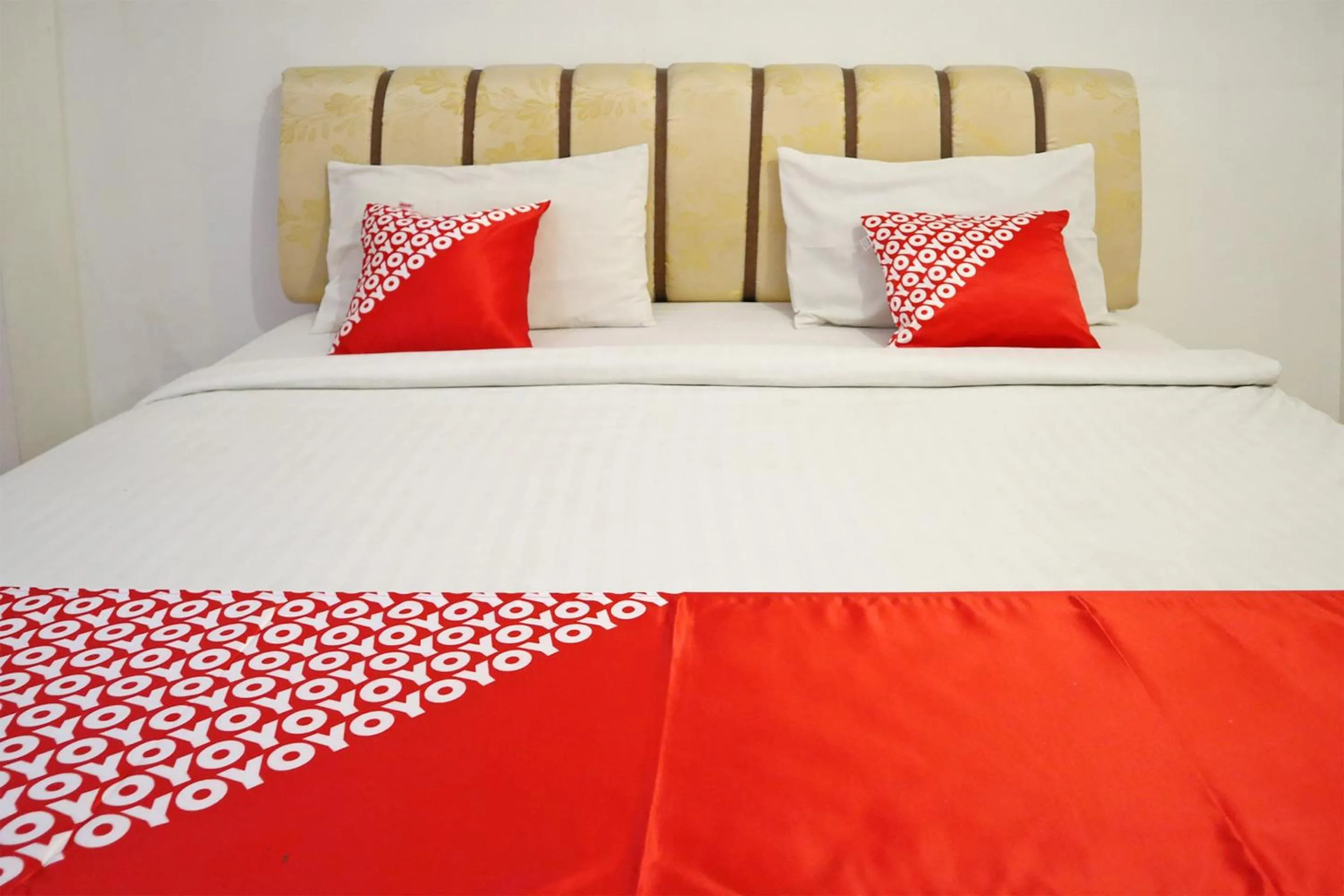 Bedroom, Bed in Hotel O M Authentic Kost Man