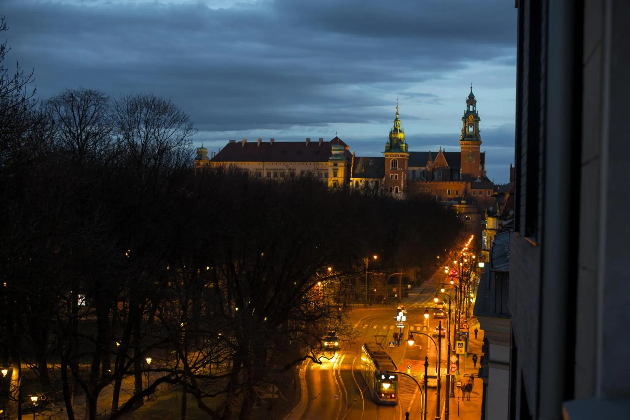 Landmark view in Oak Tree Old Town Apartments